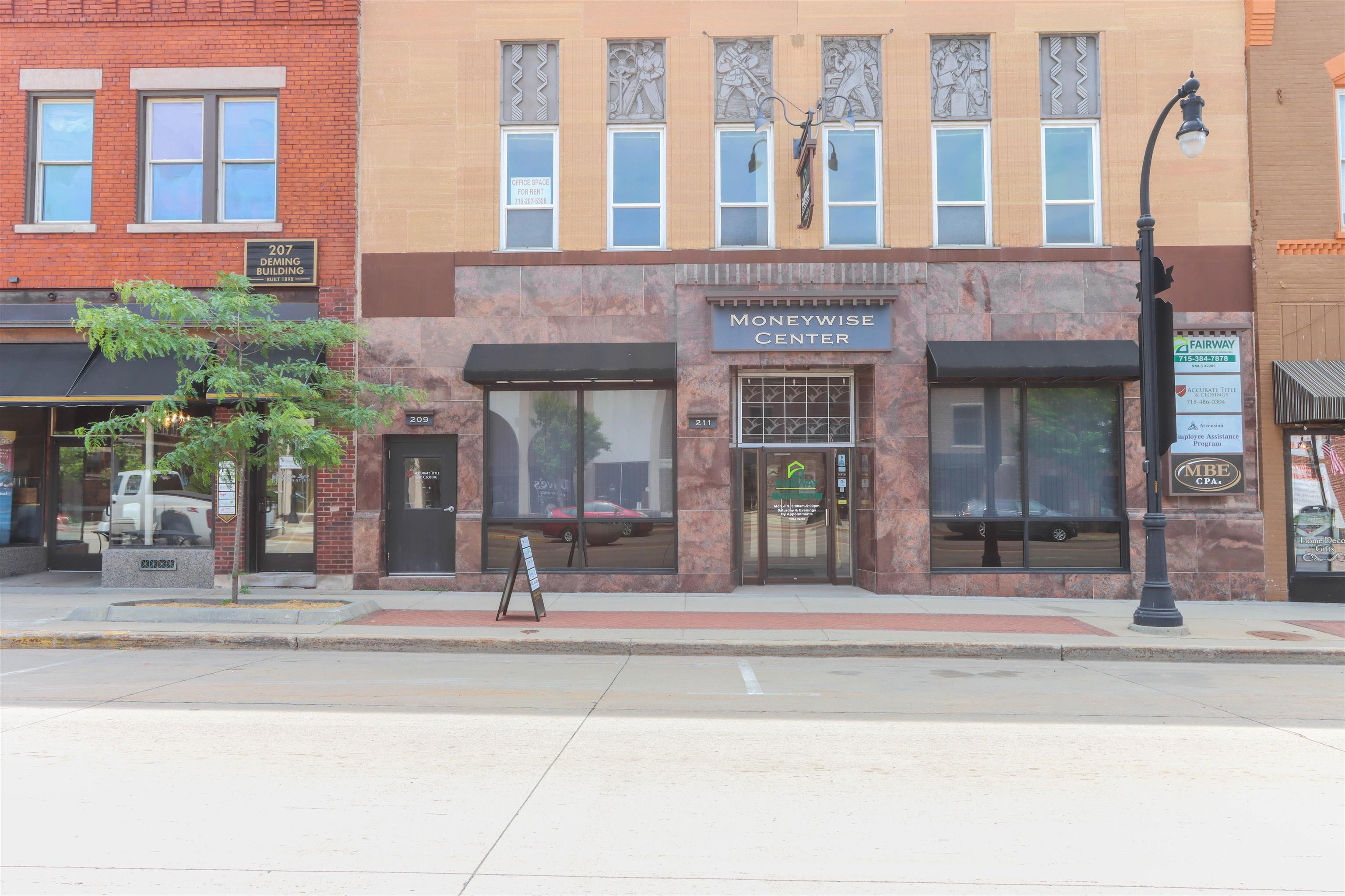 209 S CENTRAL AVENUE, Marshfield, Wisconsin 54449, ,Commercial/industrial,For Rent,209 S CENTRAL AVENUE,22401366