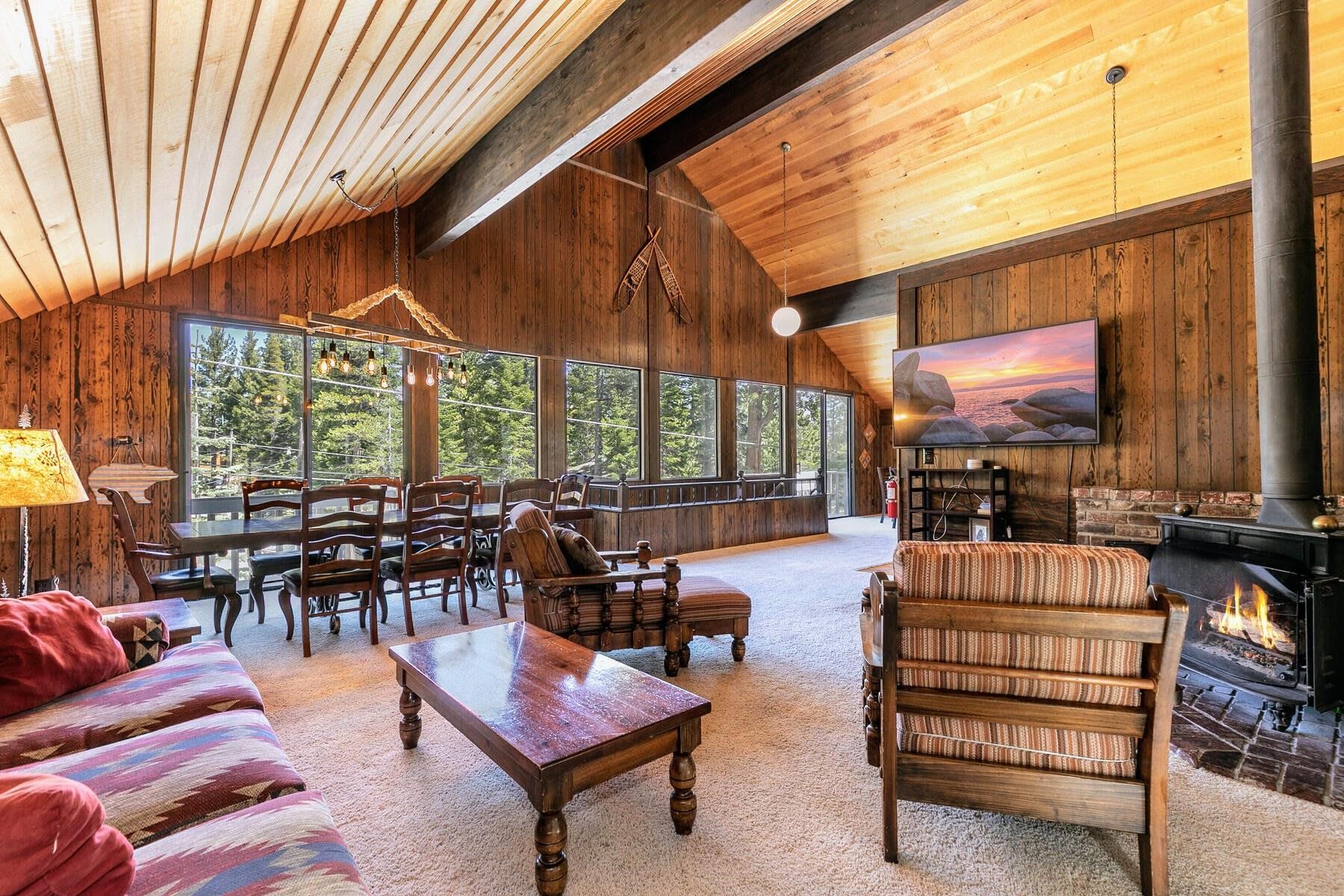595 Grouse Drive