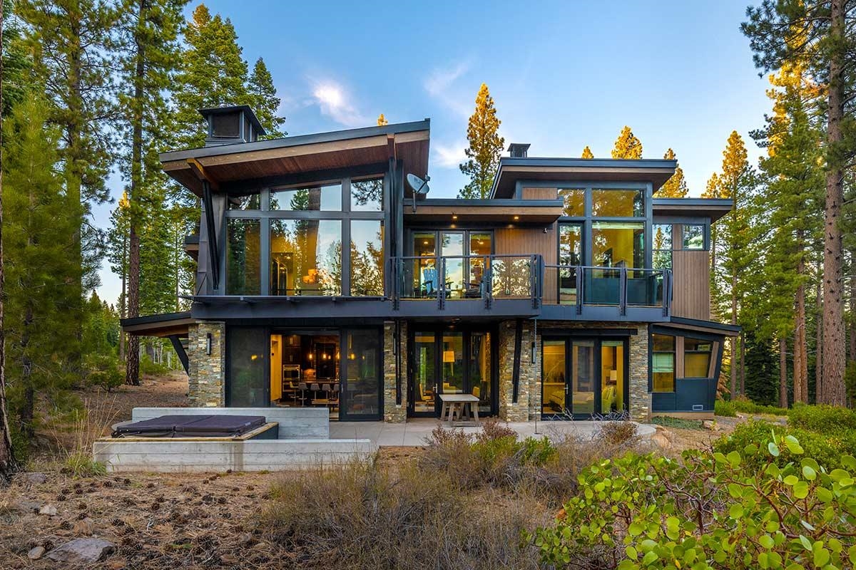 8349 Thunderbird Circle
