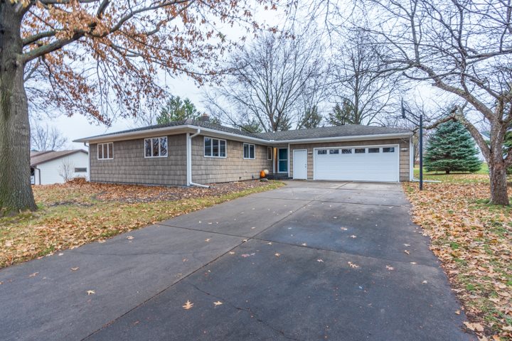 Residential For Sale - - 3 Bedrooms - 2 Bathrooms - Price ...