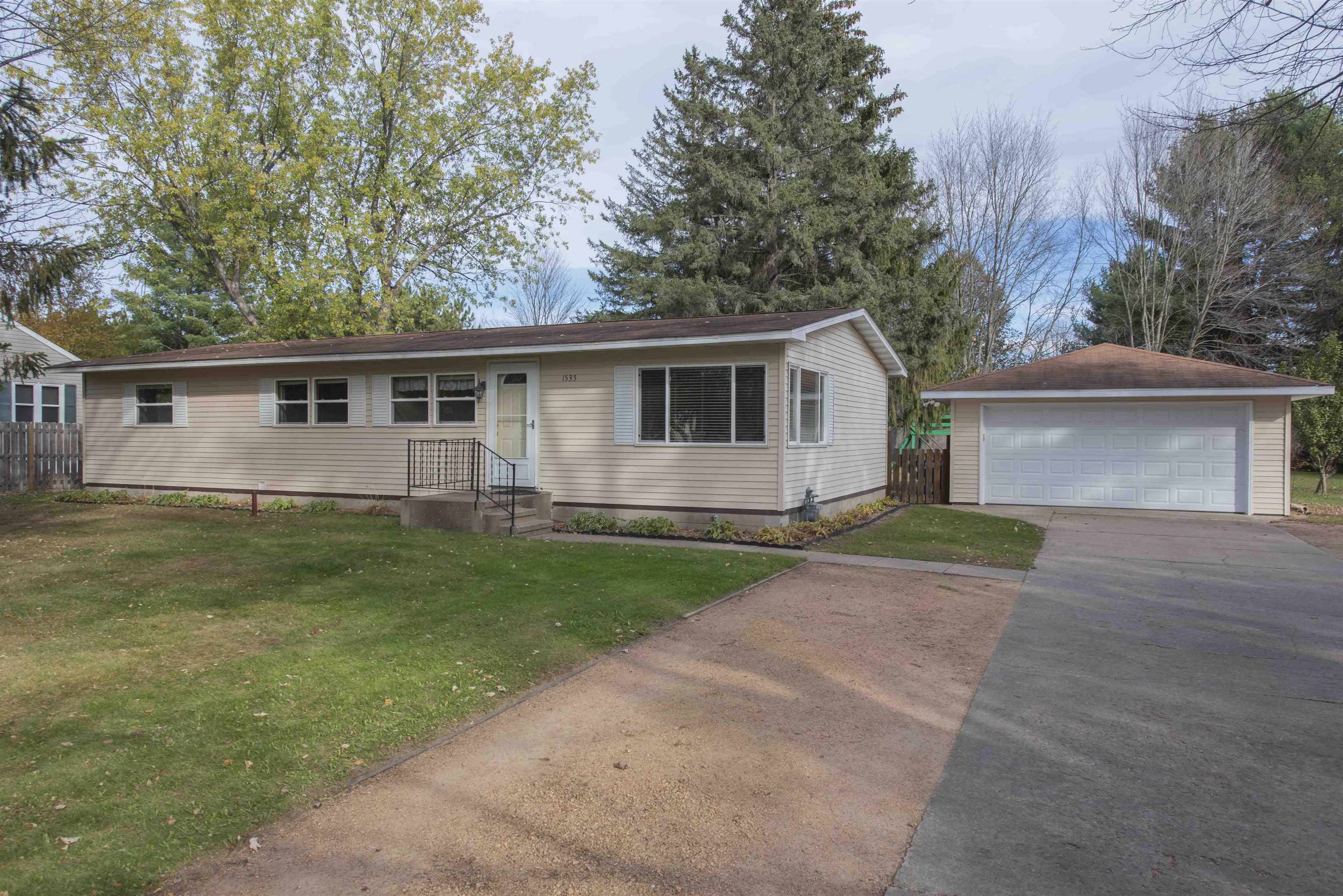 1535 Torun Road, Stevens Point, WI 54481