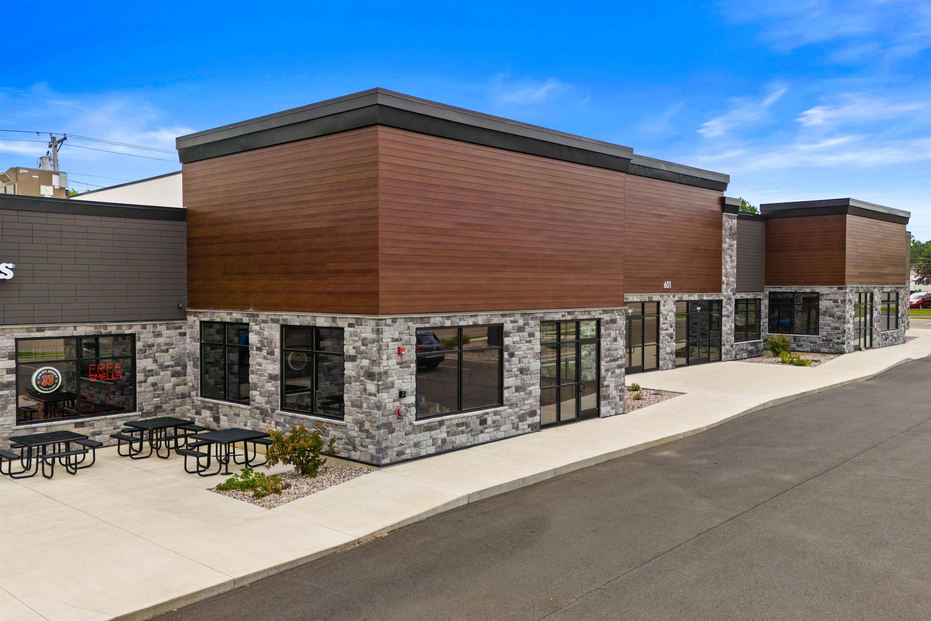 603 - 613 N CENTRAL AVENUE, Marshfield, Wisconsin 54449, ,Commercial/industrial,For Rent,603 - 613 N CENTRAL AVENUE,22201158