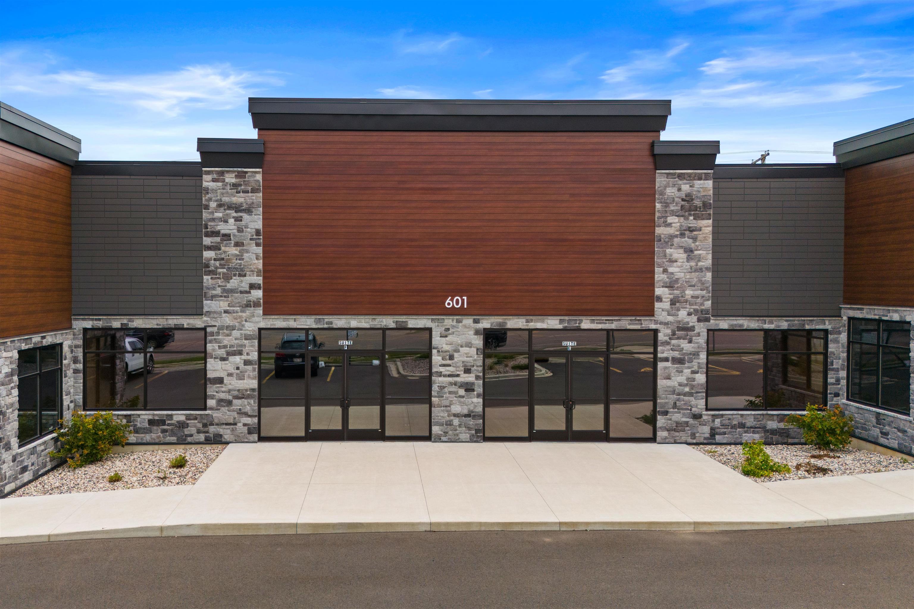 603 - 613 N CENTRAL AVENUE, Marshfield, Wisconsin 54449, ,Commercial/industrial,For Rent,603 - 613 N CENTRAL AVENUE,22201158