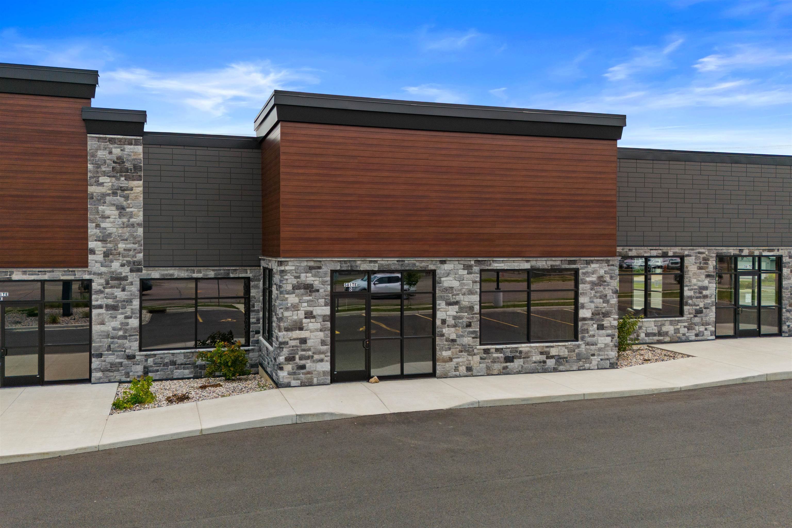 603 - 613 N CENTRAL AVENUE, Marshfield, Wisconsin 54449, ,Commercial/industrial,For Rent,603 - 613 N CENTRAL AVENUE,22201158