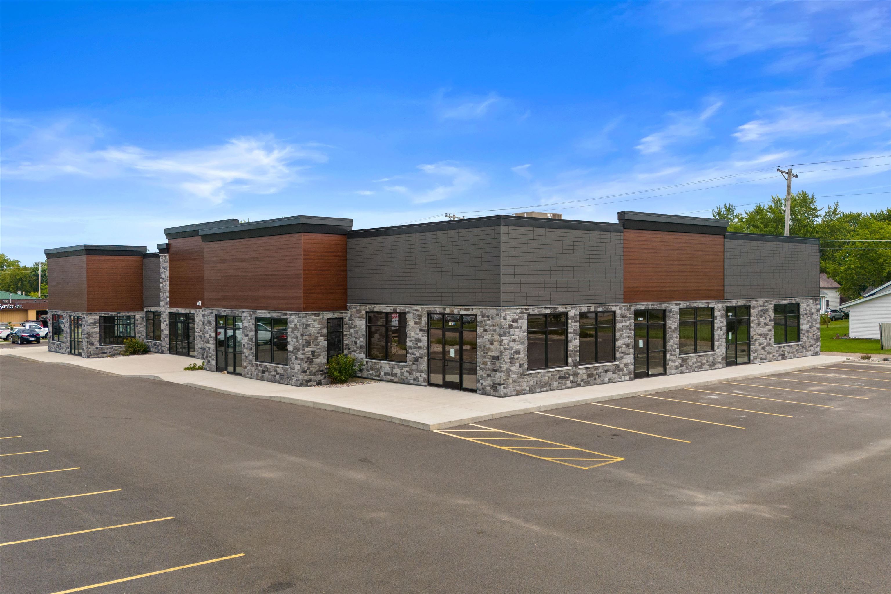 603 - 613 N CENTRAL AVENUE, Marshfield, Wisconsin 54449, ,Commercial/industrial,For Rent,603 - 613 N CENTRAL AVENUE,22201158
