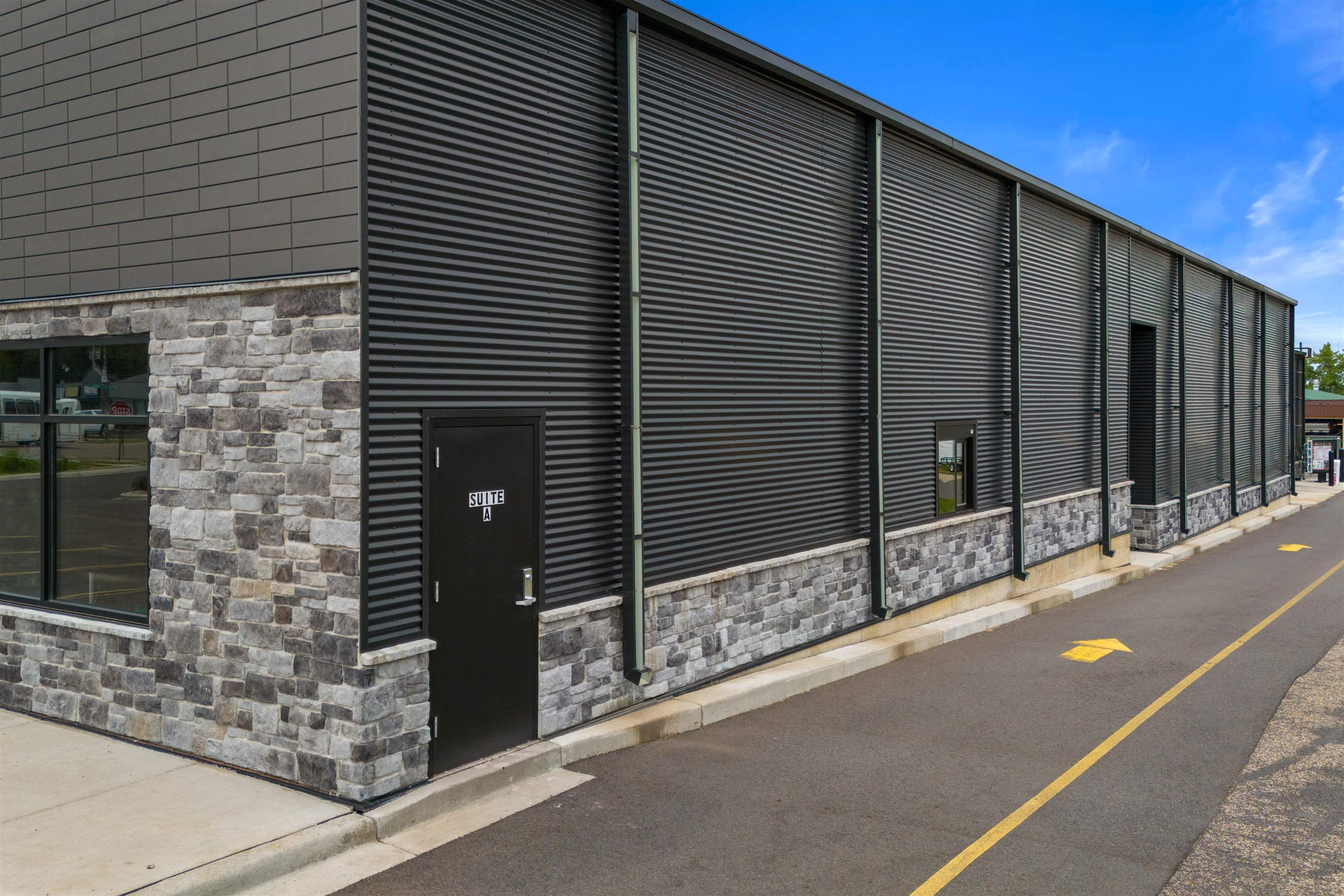 603 - 613 N CENTRAL AVENUE, Marshfield, Wisconsin 54449, ,Commercial/industrial,For Rent,603 - 613 N CENTRAL AVENUE,22201158