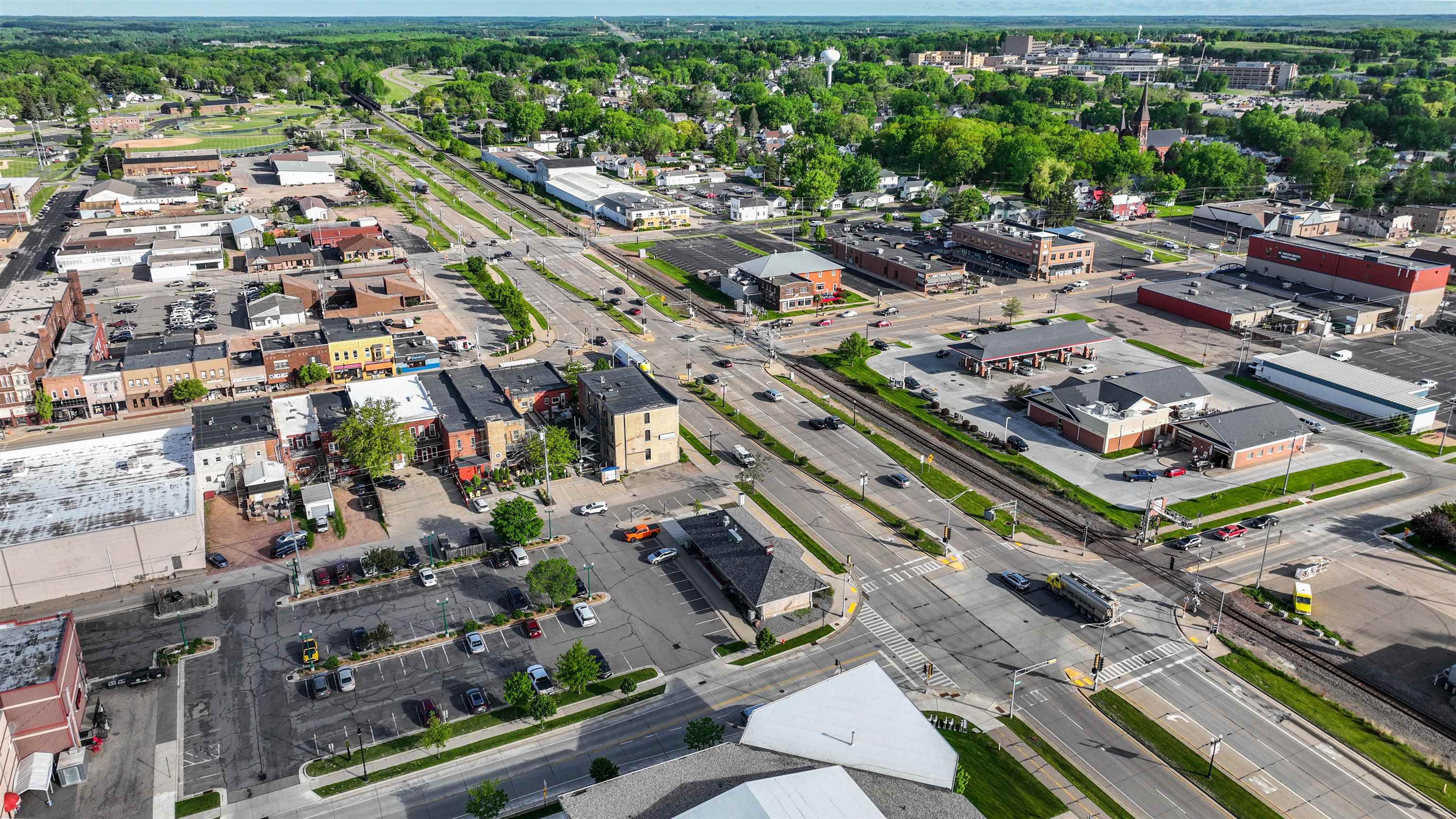 112 E VETERANS PARKWAY, Marshfield, Wisconsin 54449, ,Commercial/industrial,For Sale,112 E VETERANS PARKWAY,22202565