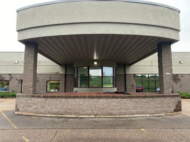 1517 N OAK AVENUE, Marshfield, Wisconsin 54449, ,Commercial/industrial,For Sale,1517 N OAK AVENUE,22202901