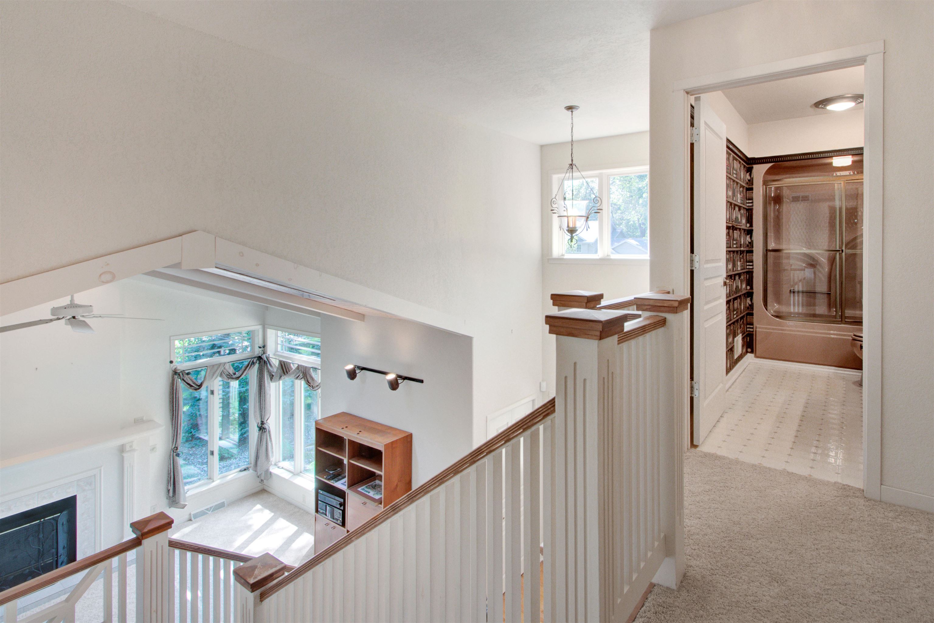 3233 PARKWOOD DRIVE