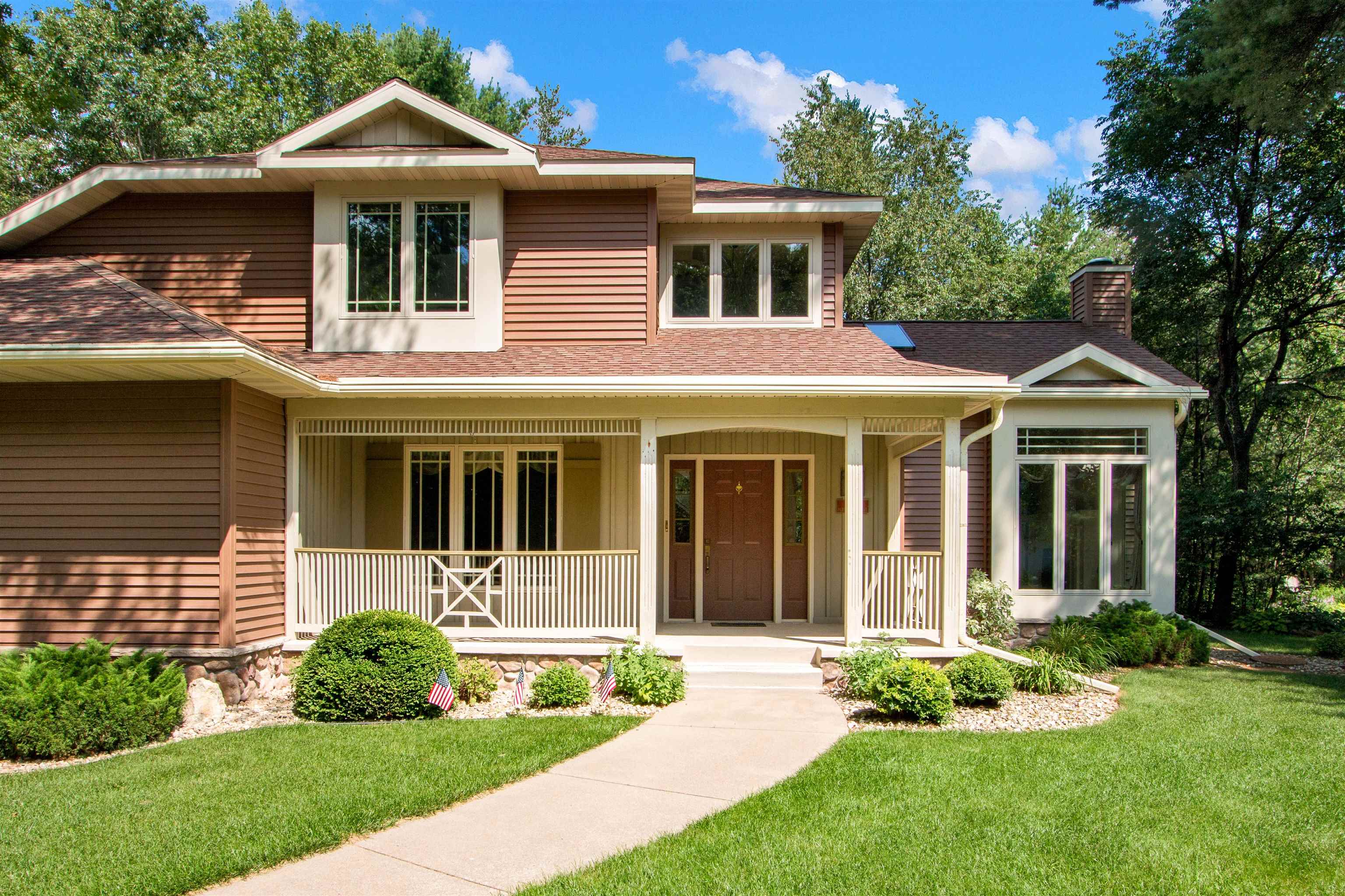 3233 PARKWOOD DRIVE