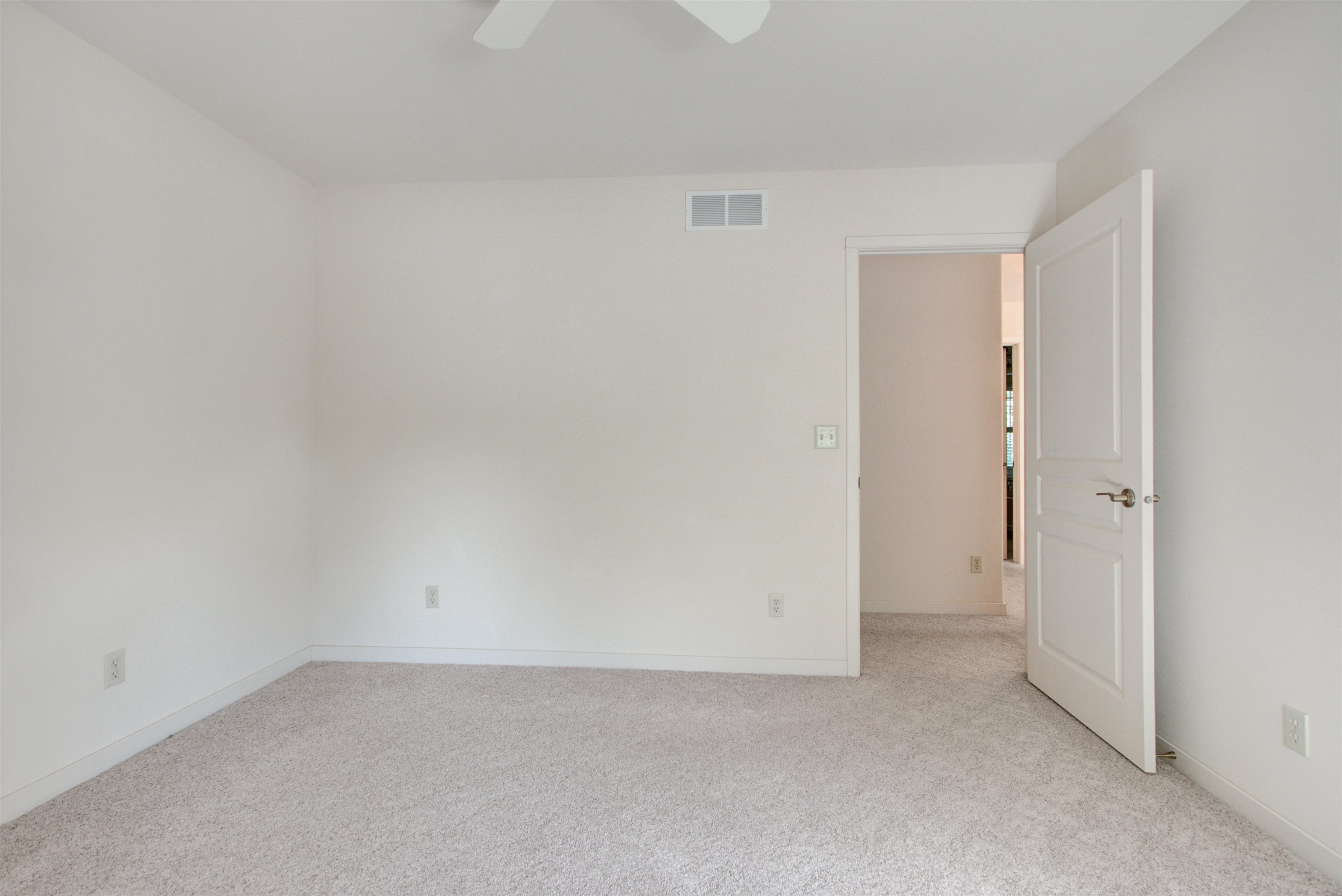 3233 PARKWOOD DRIVE