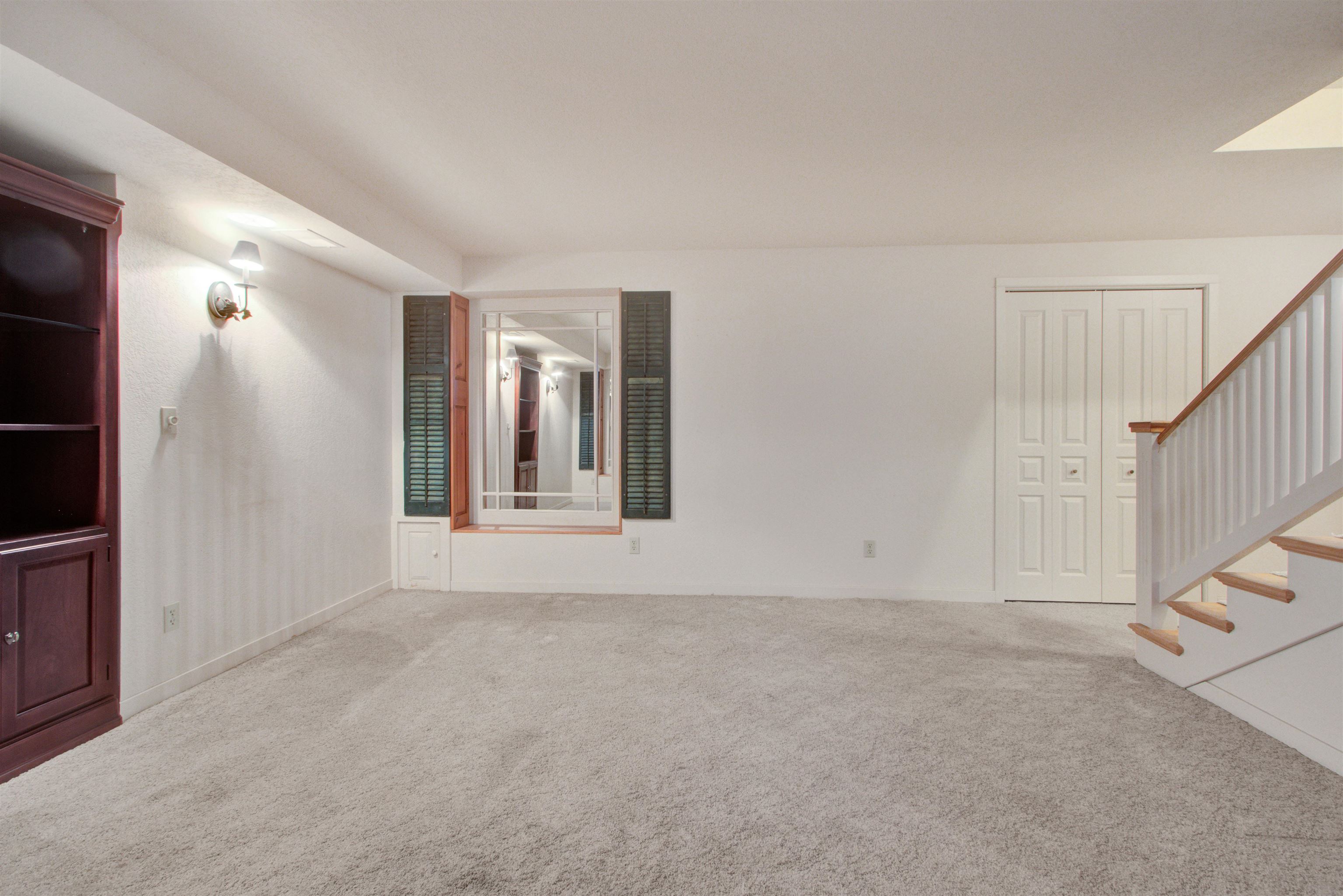 3233 PARKWOOD DRIVE