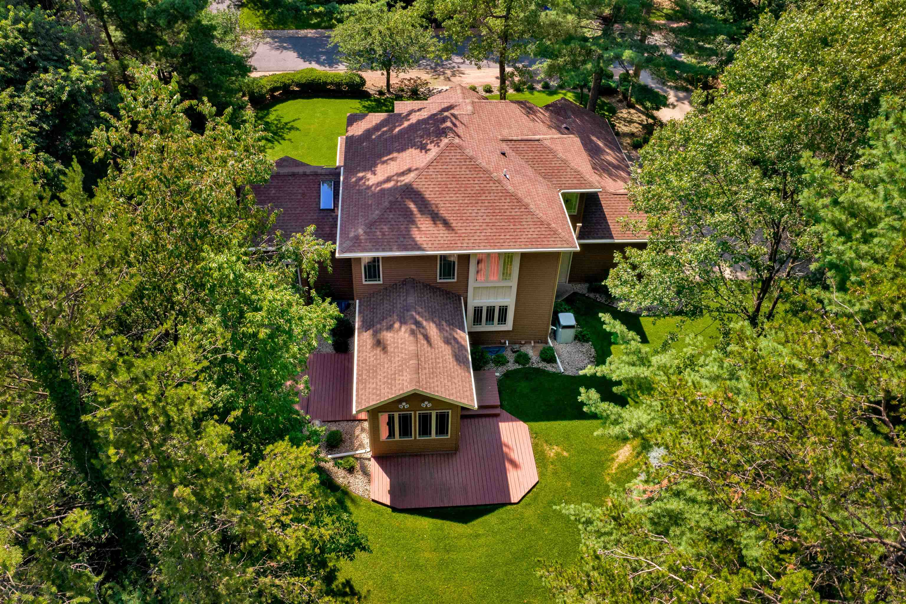 3233 PARKWOOD DRIVE