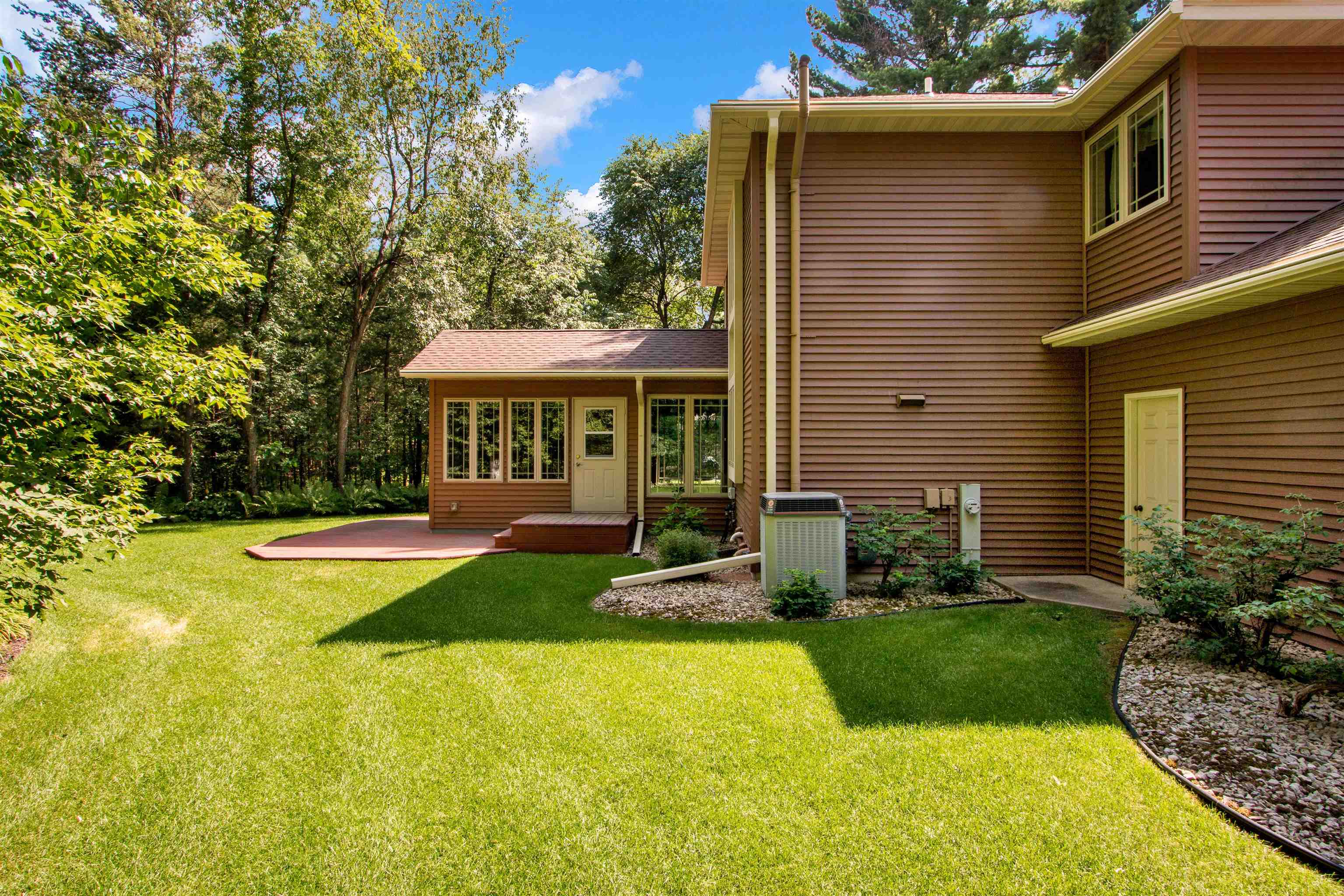 3233 PARKWOOD DRIVE