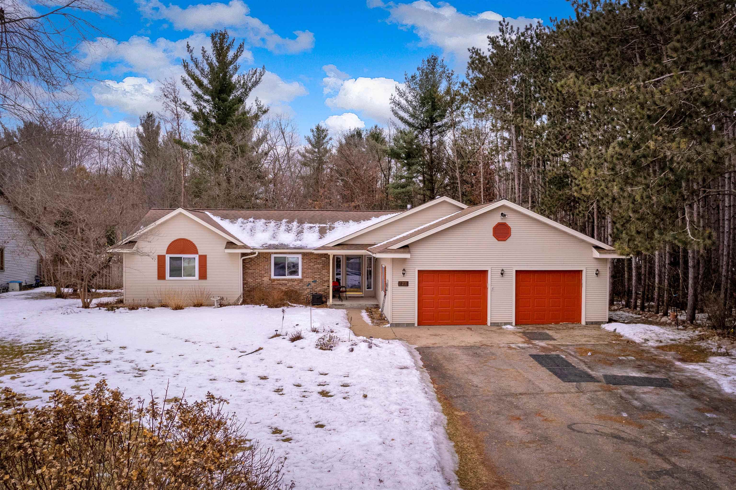 2731 HICKORY DRIVE
