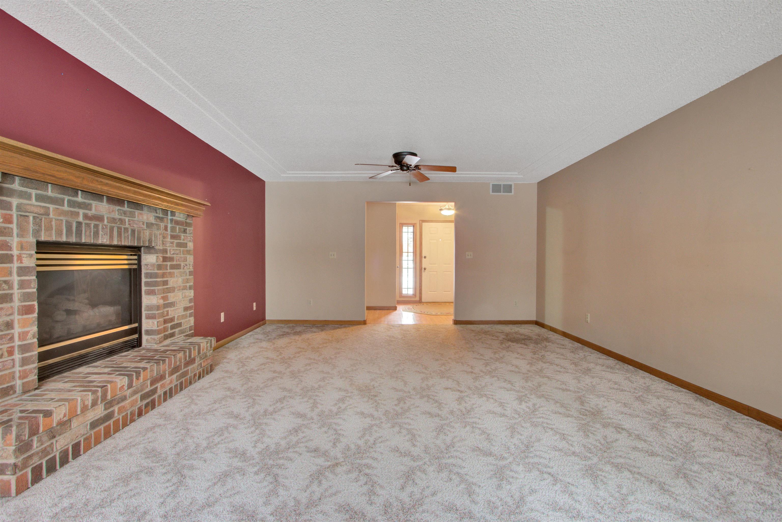 2731 HICKORY DRIVE