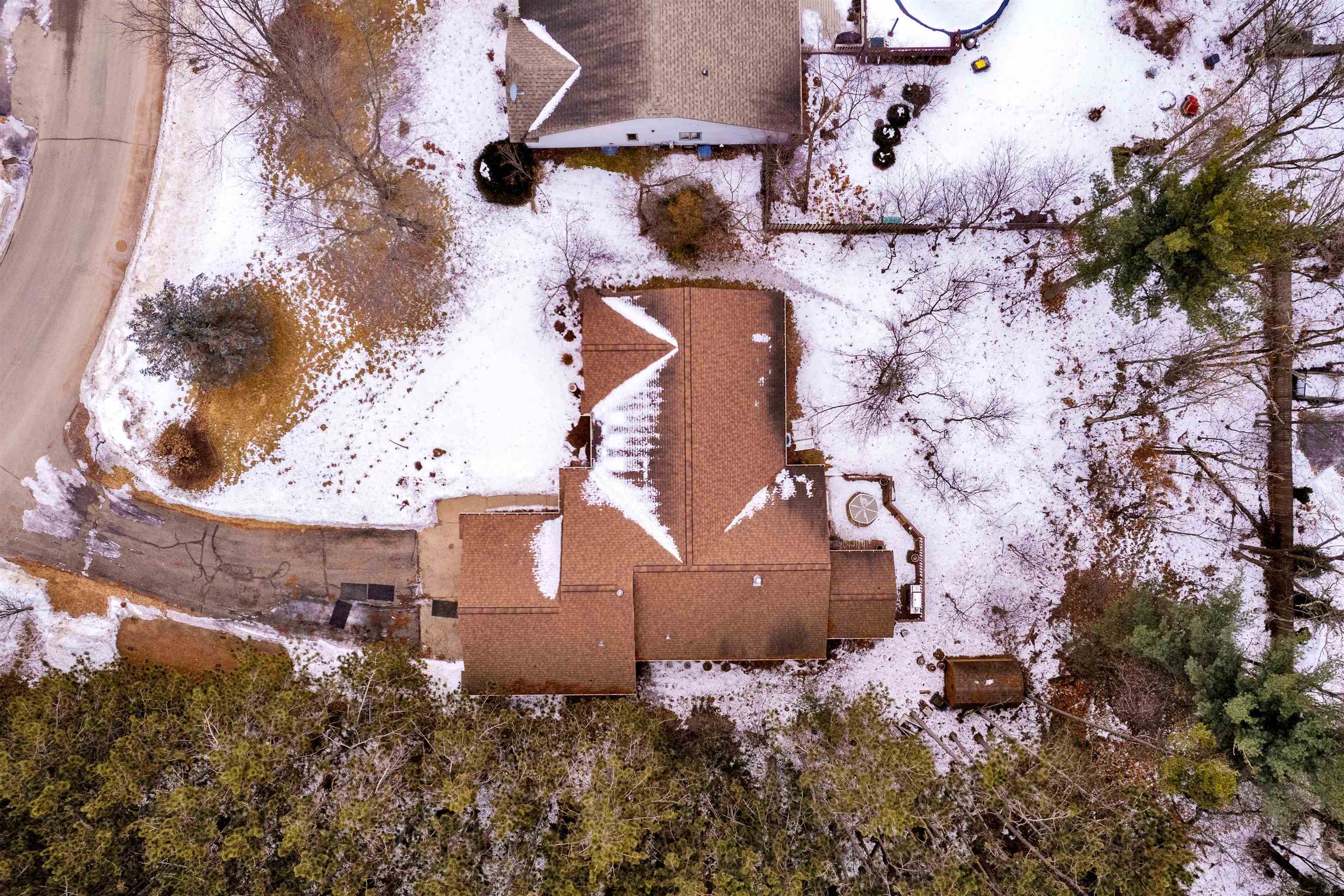 2731 HICKORY DRIVE