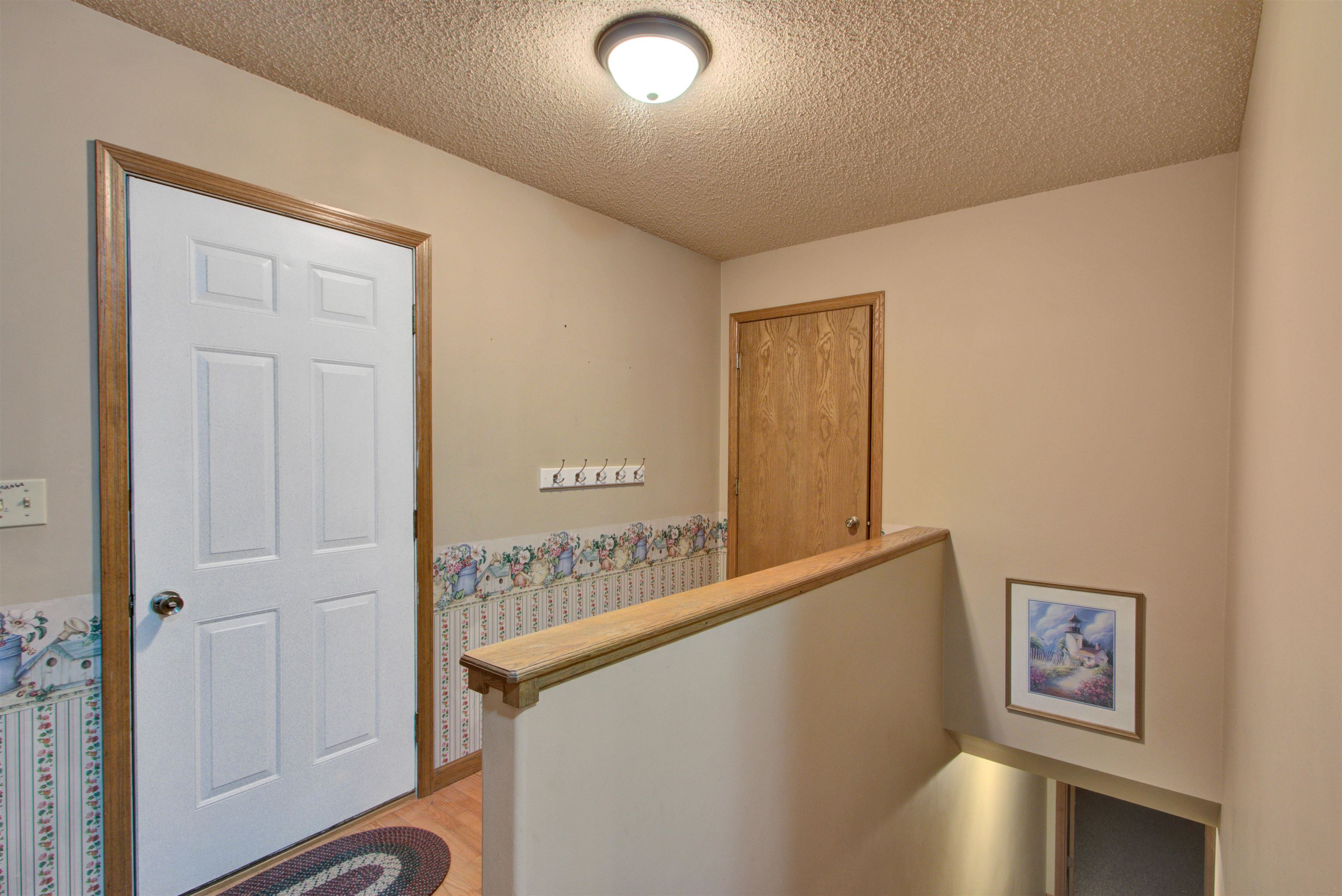 2731 HICKORY DRIVE