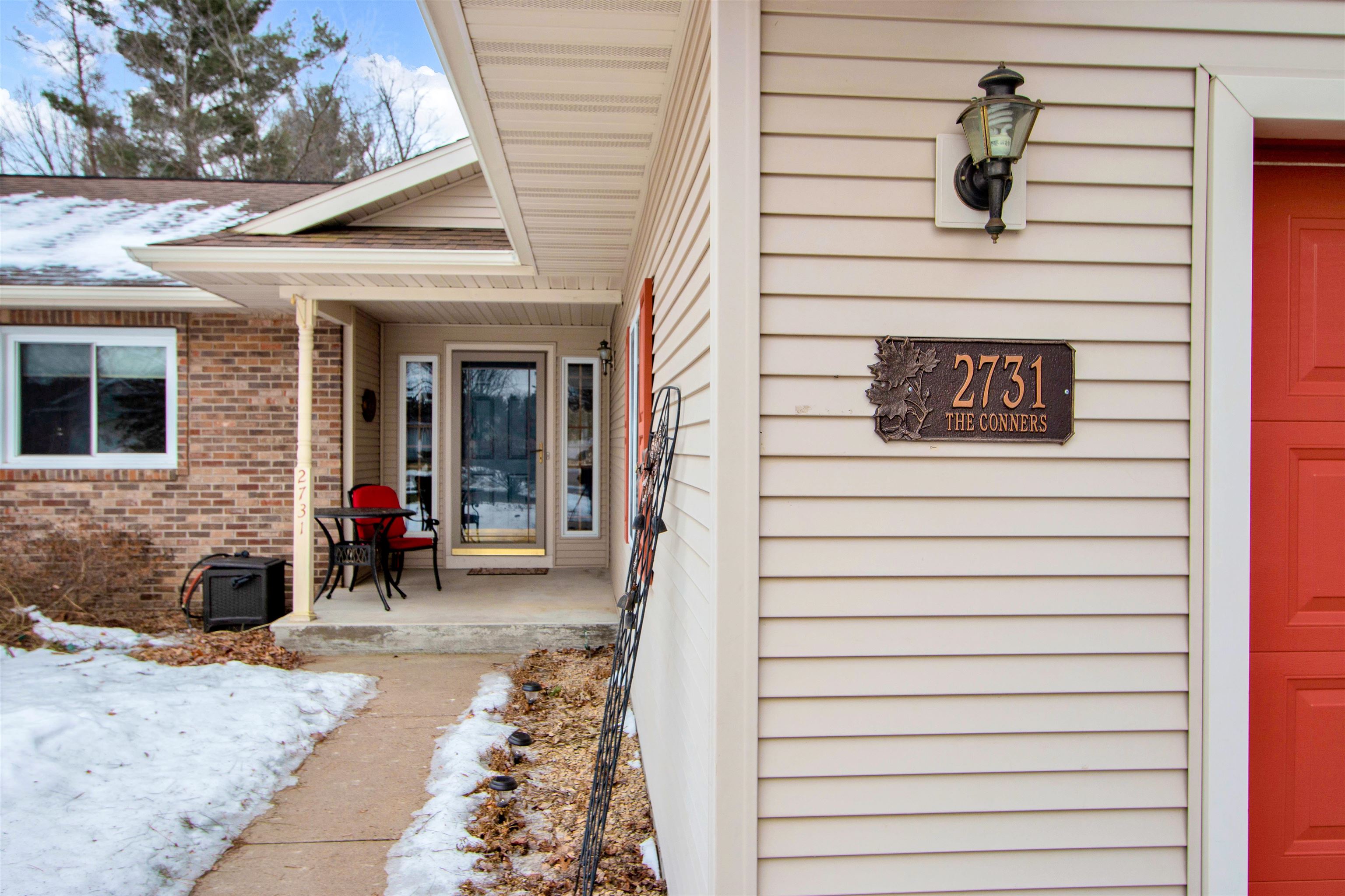 2731 HICKORY DRIVE