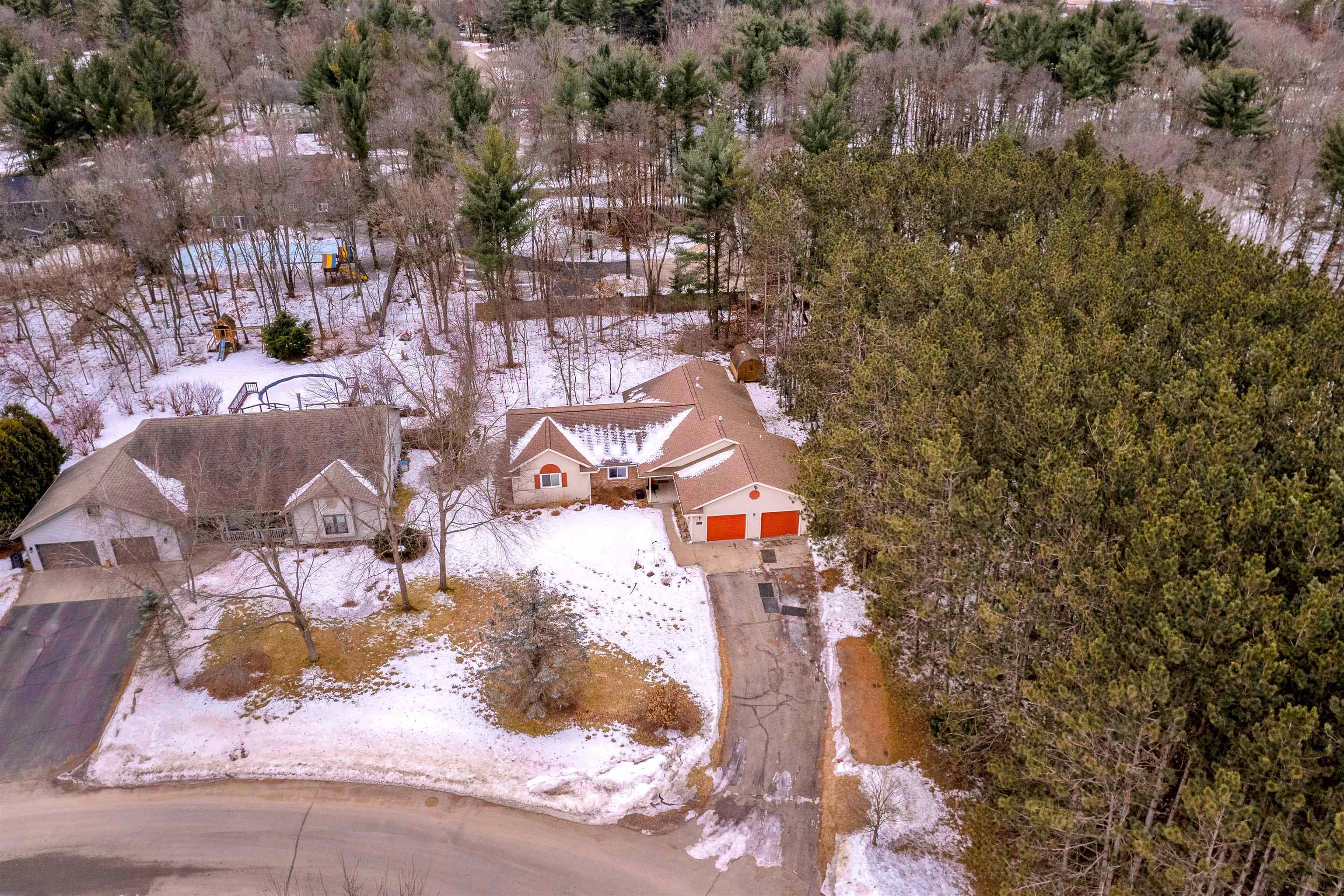 2731 HICKORY DRIVE
