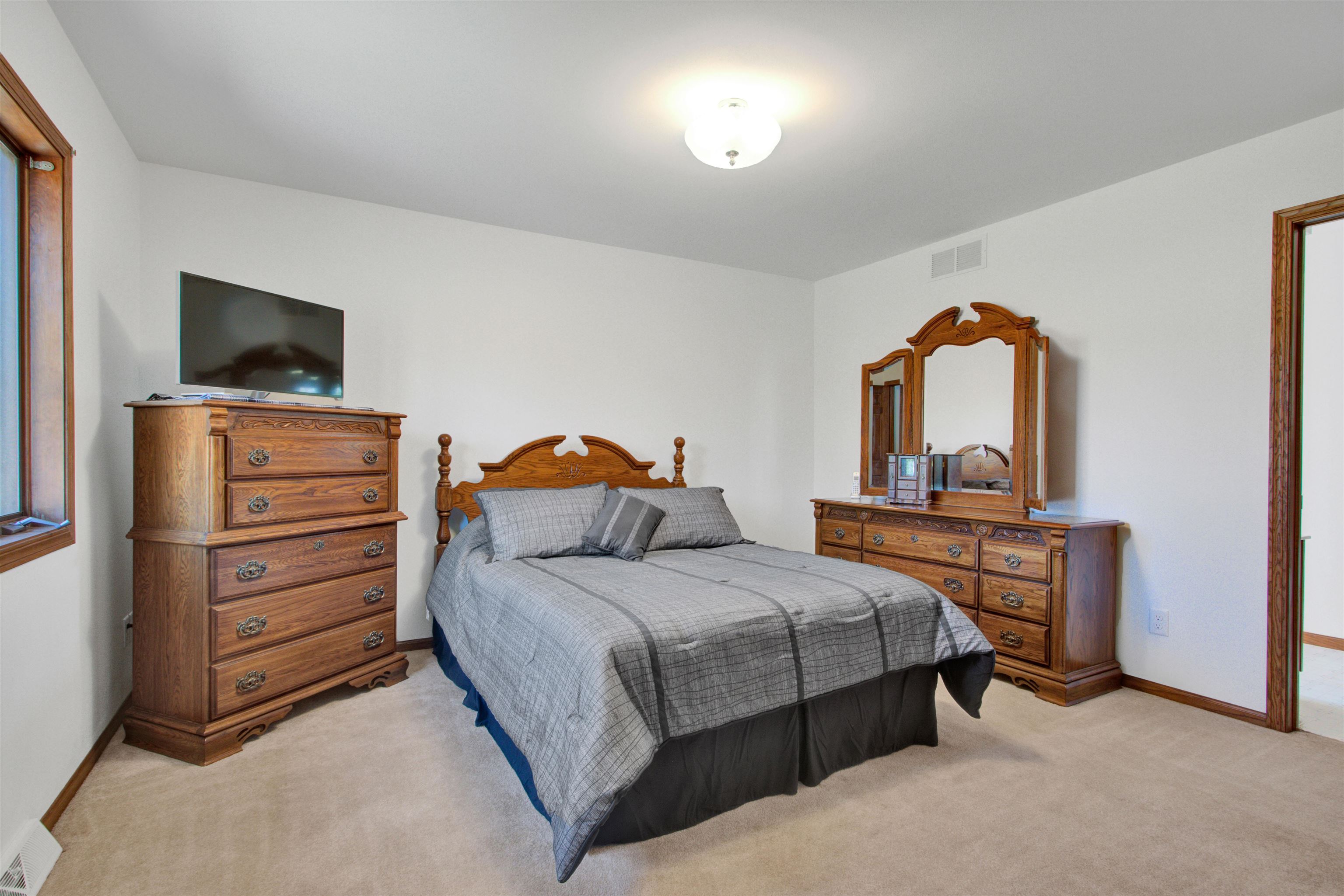3684 GRAY LOG LANE