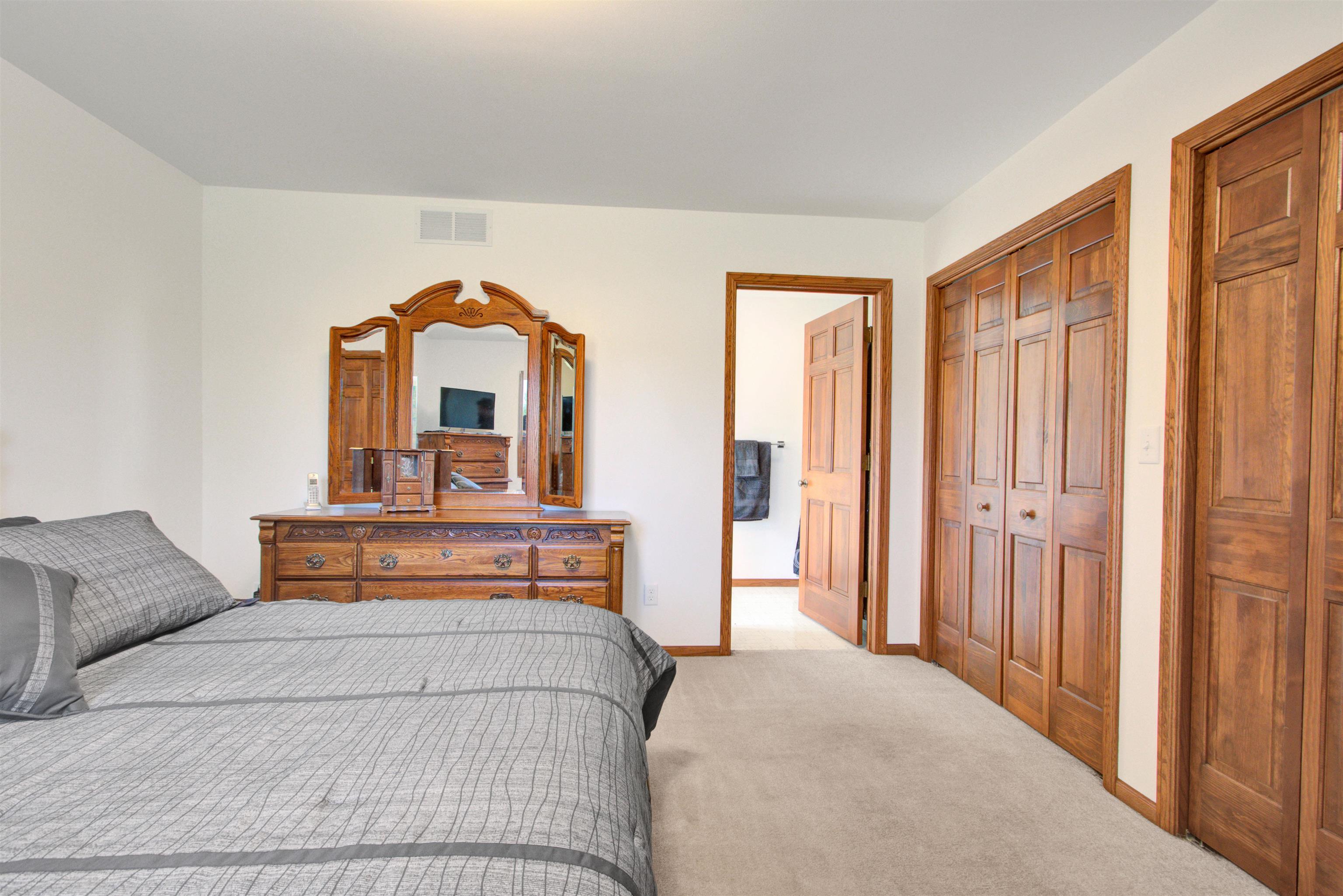 3684 GRAY LOG LANE