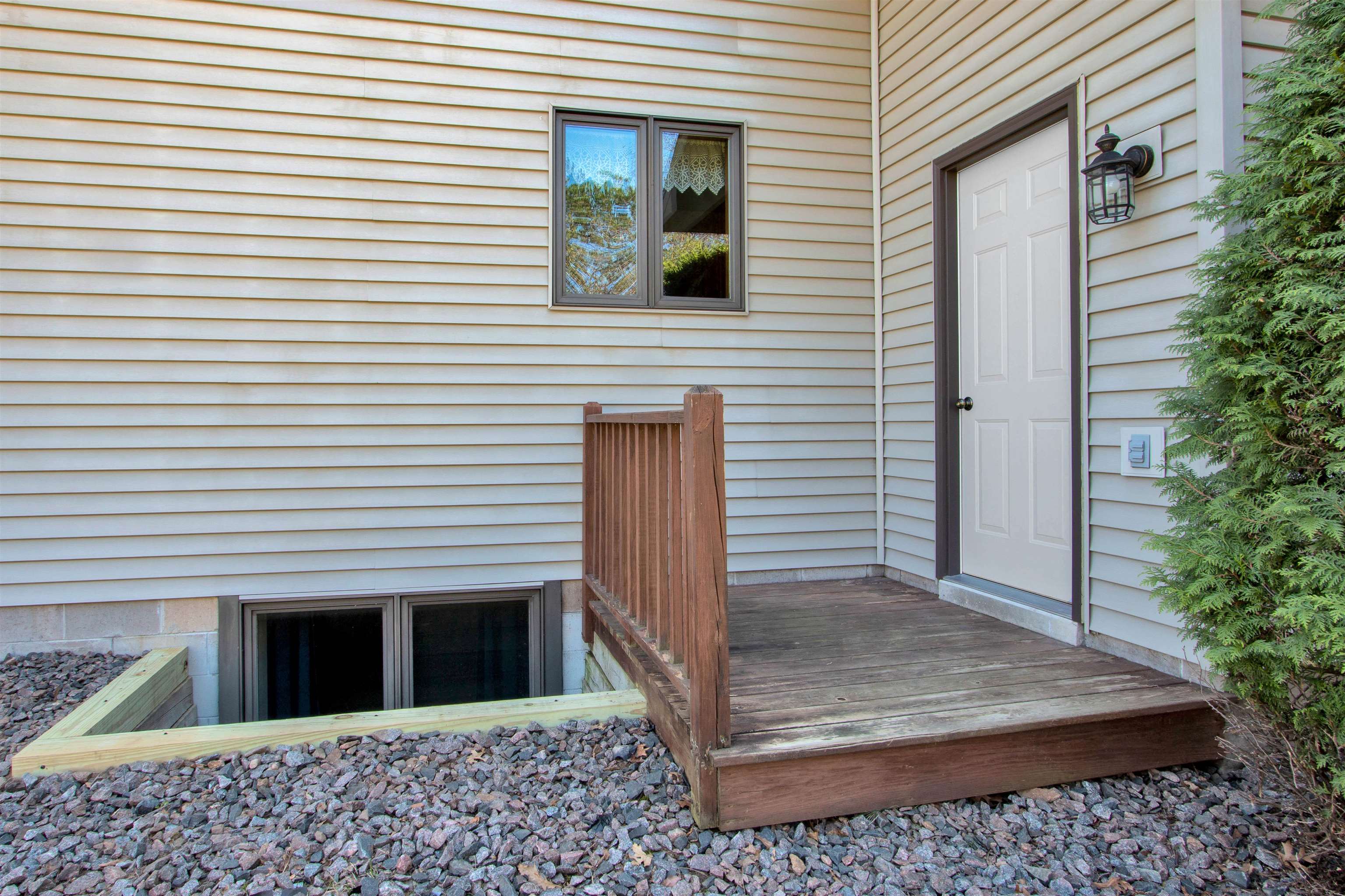 3684 GRAY LOG LANE