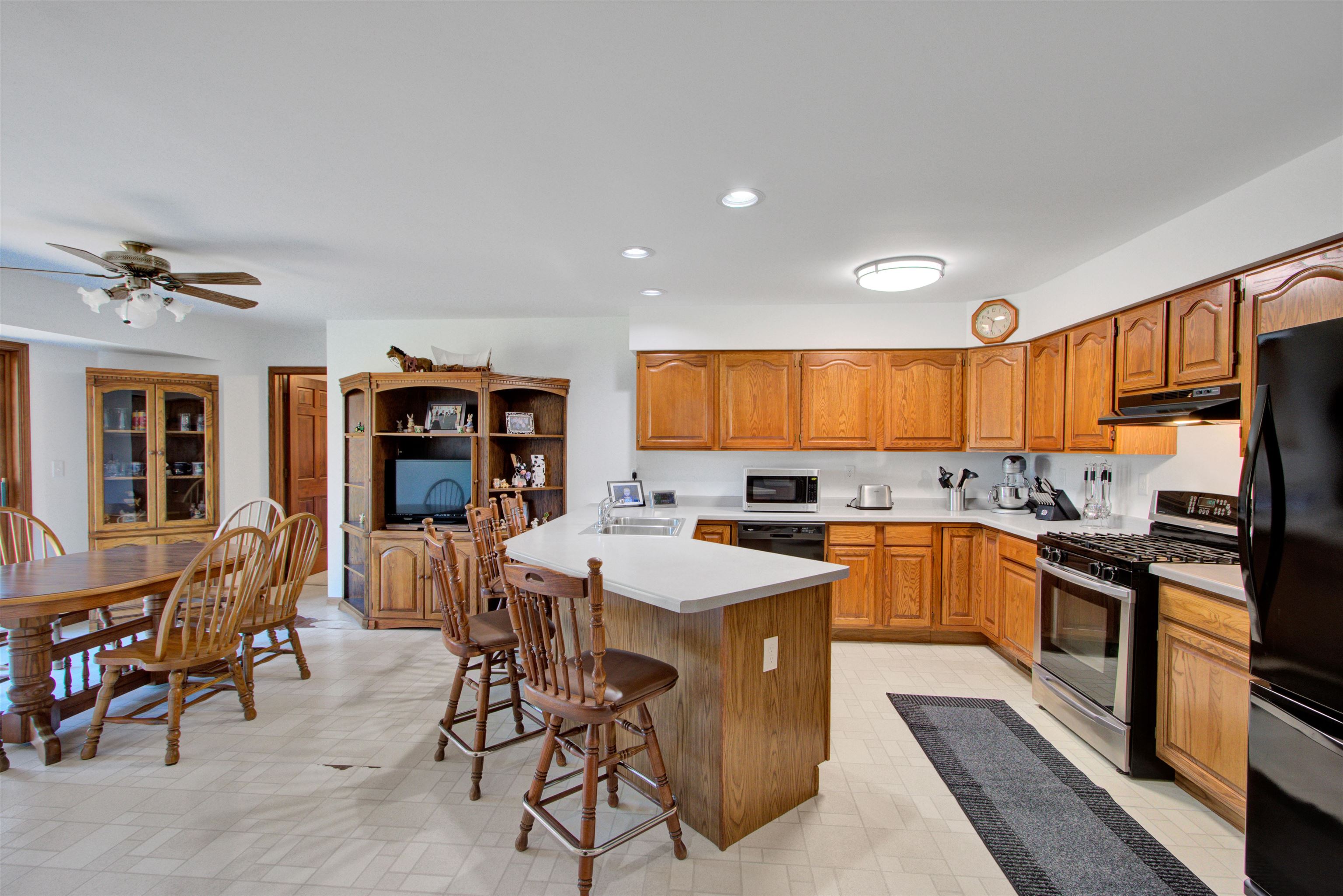 3684 GRAY LOG LANE
