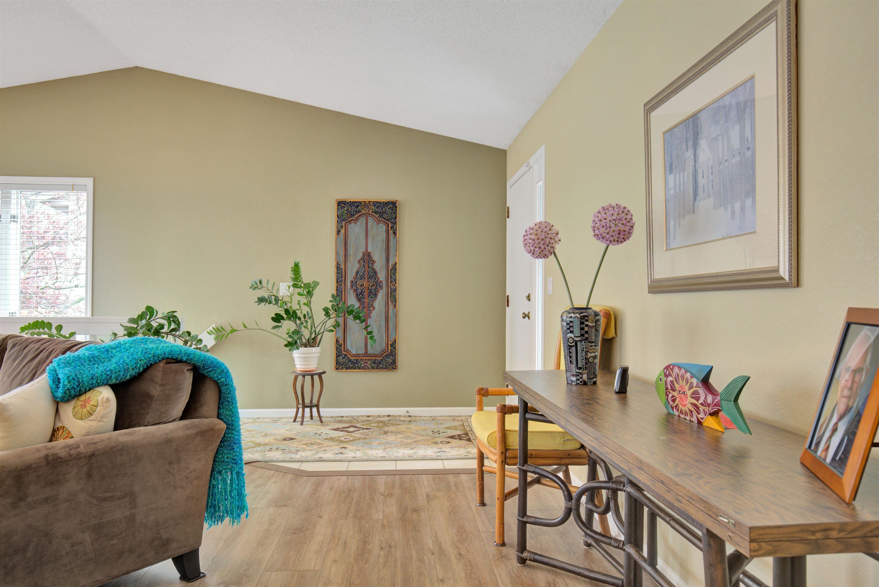 3301 YVONNE DRIVE