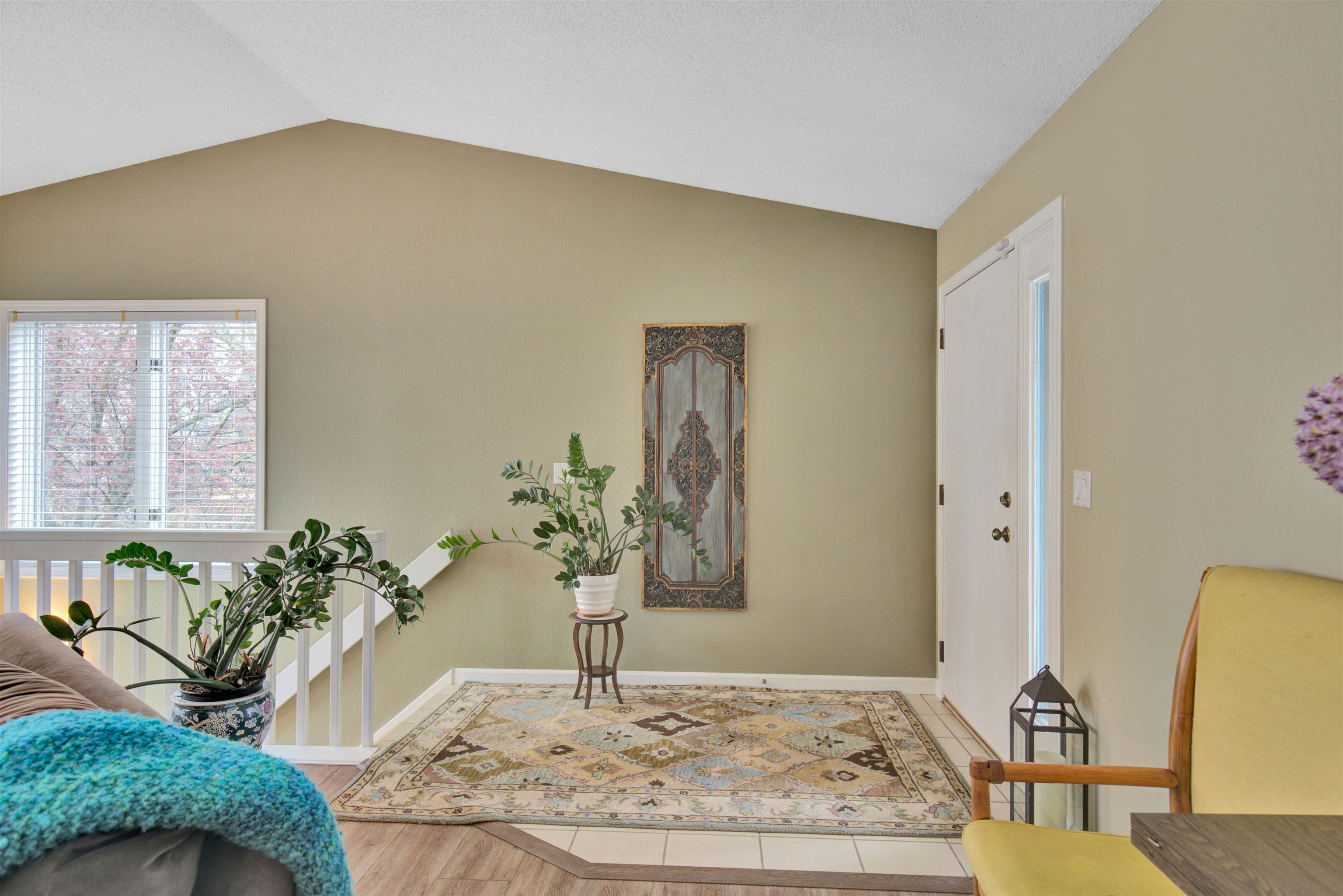 3301 YVONNE DRIVE