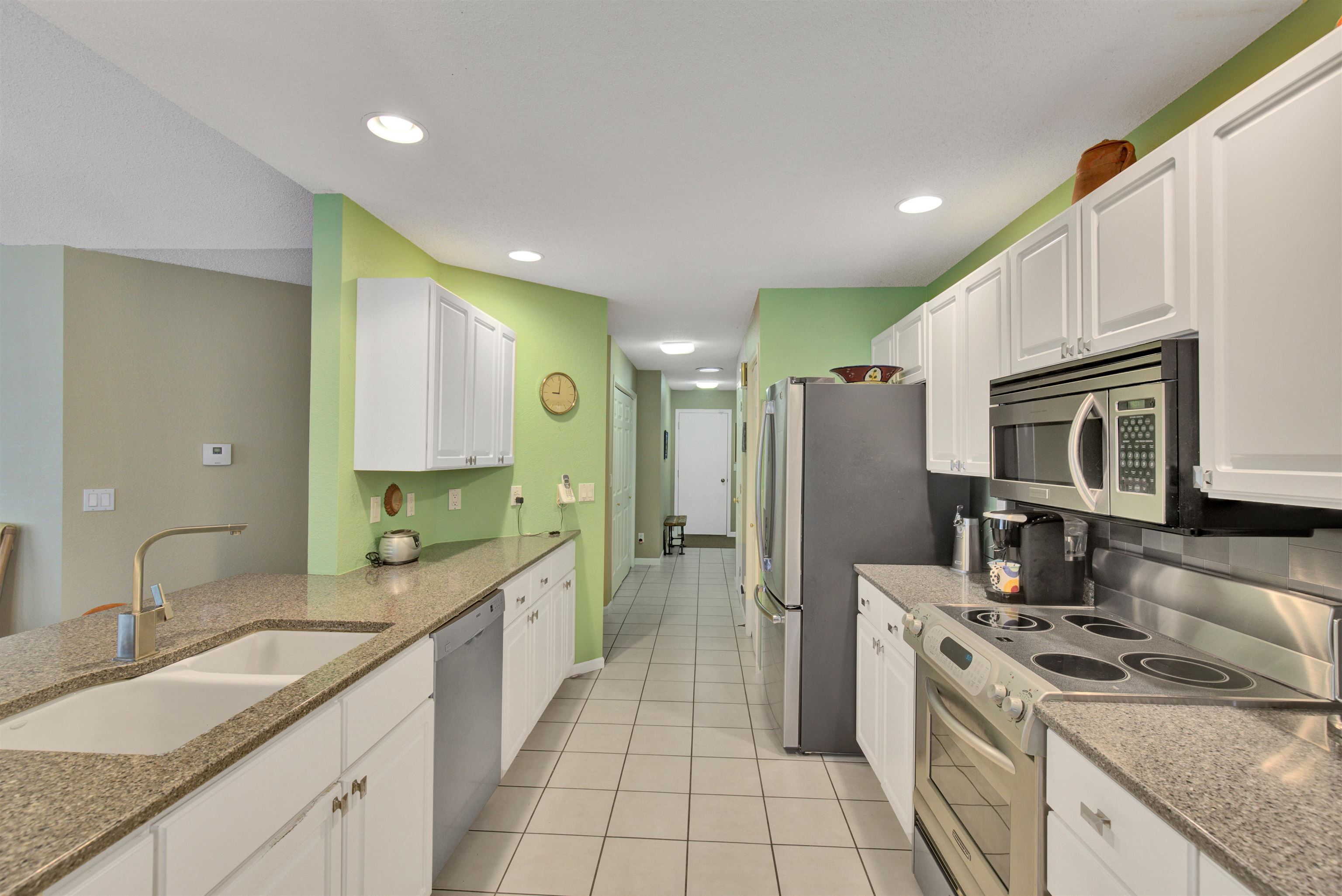 3301 YVONNE DRIVE