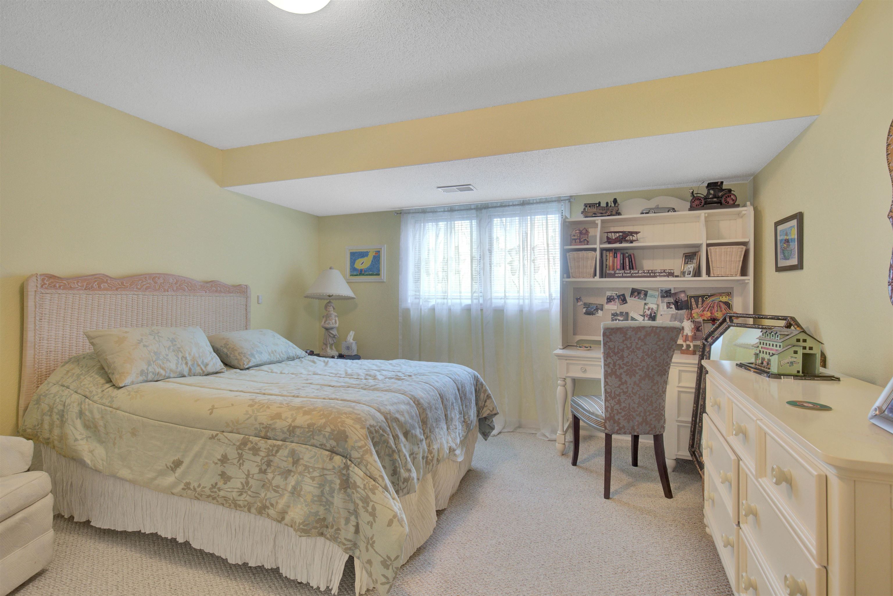 3301 YVONNE DRIVE