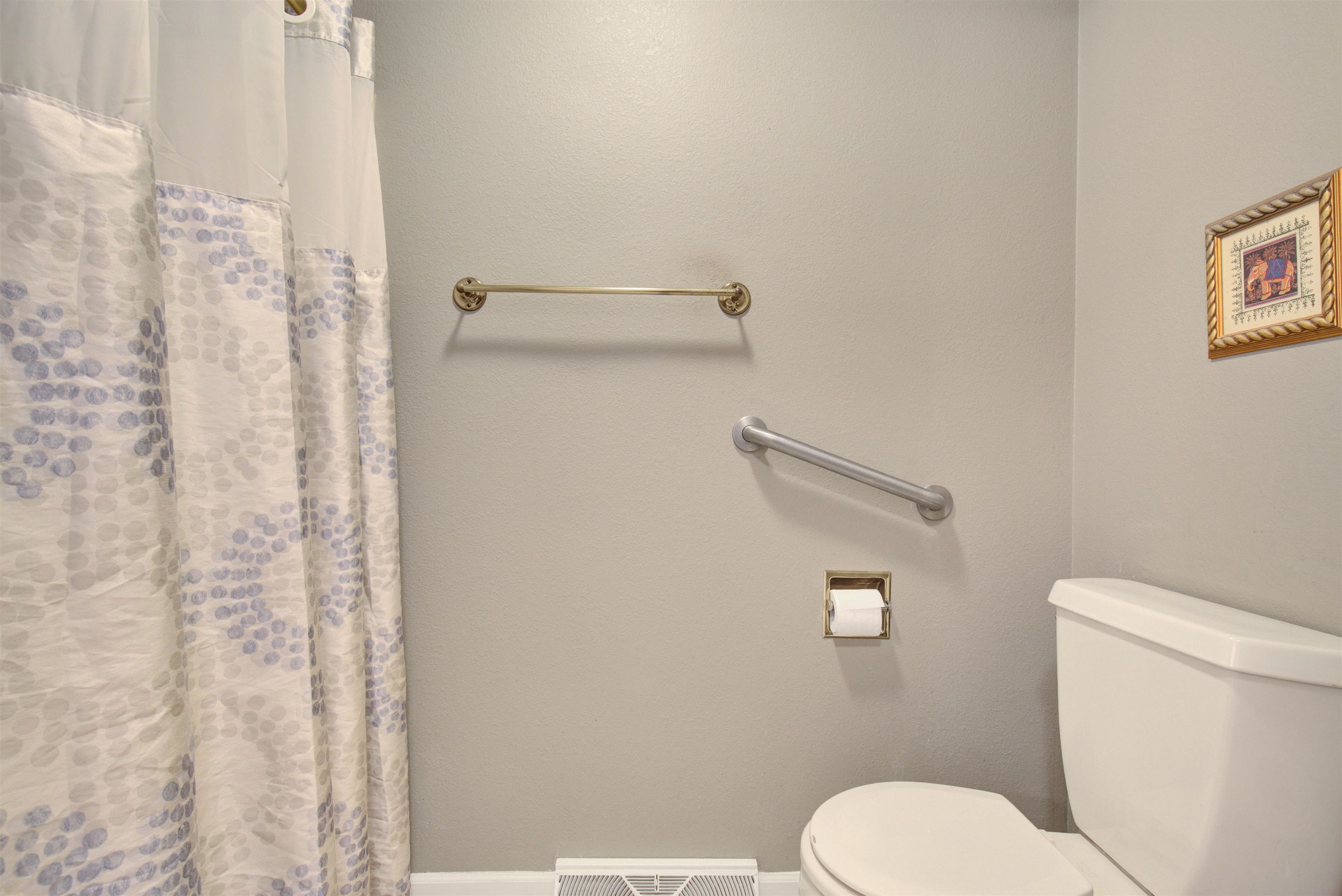 3301 YVONNE DRIVE