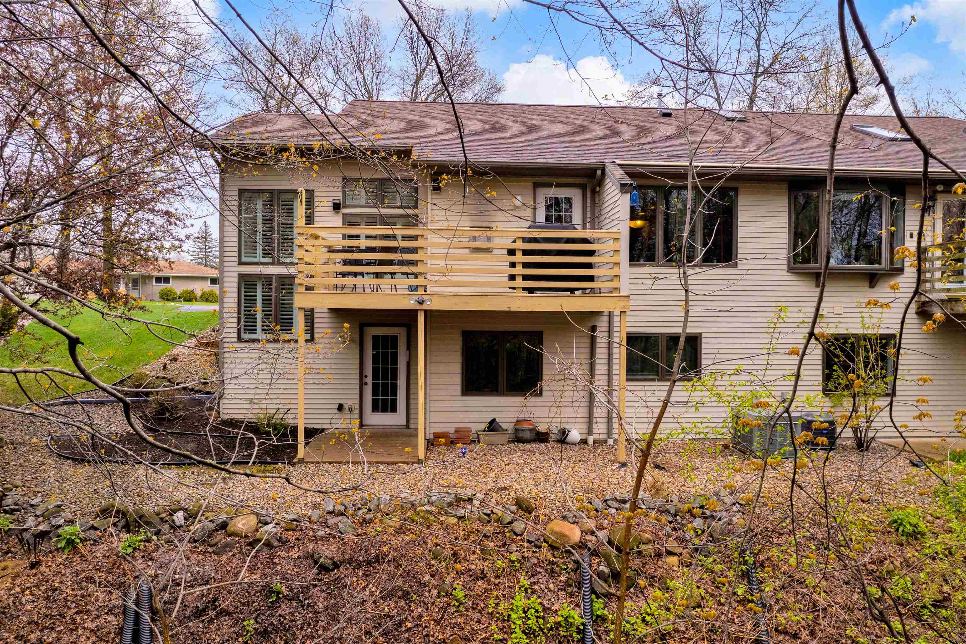 3301 YVONNE DRIVE