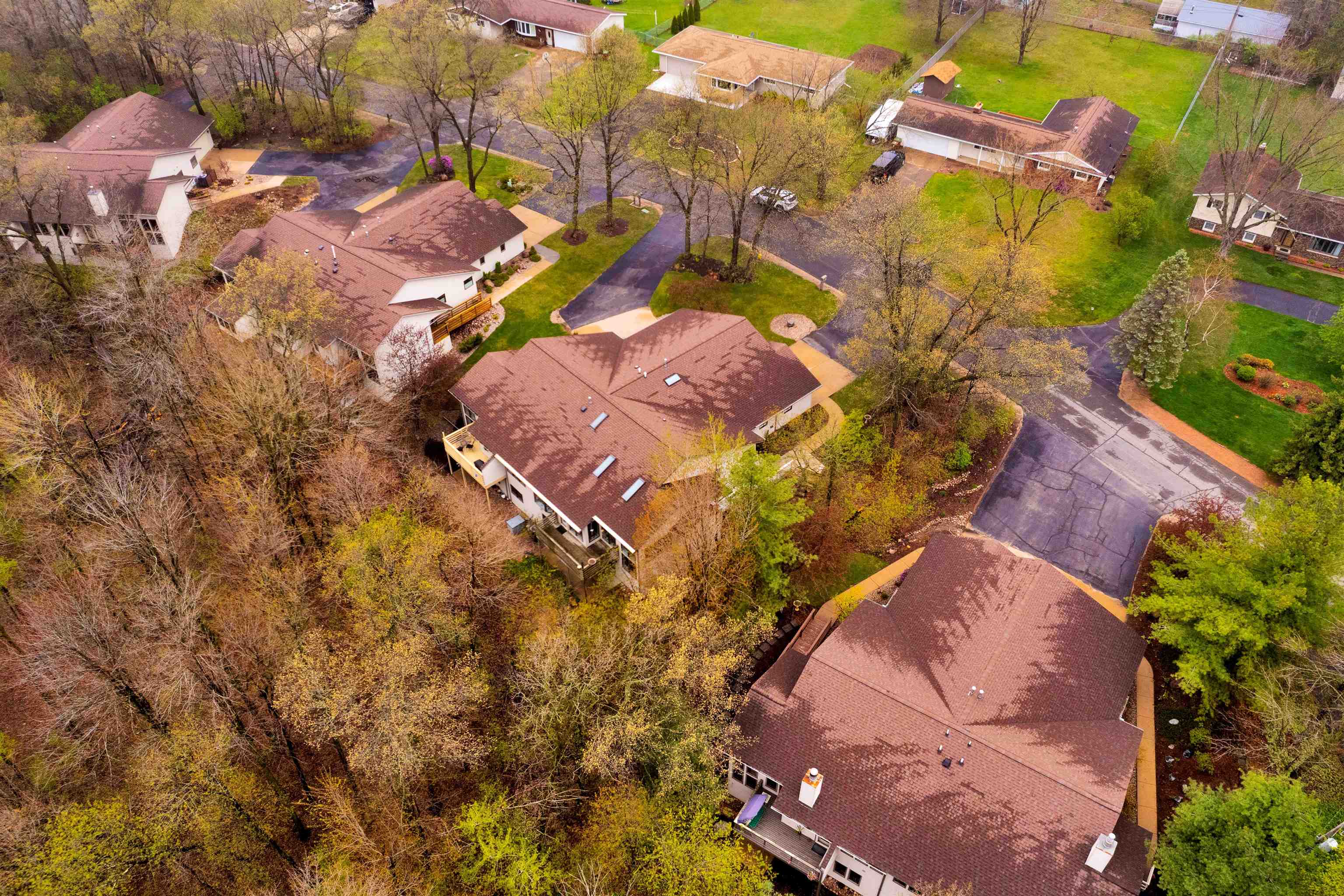 3301 YVONNE DRIVE