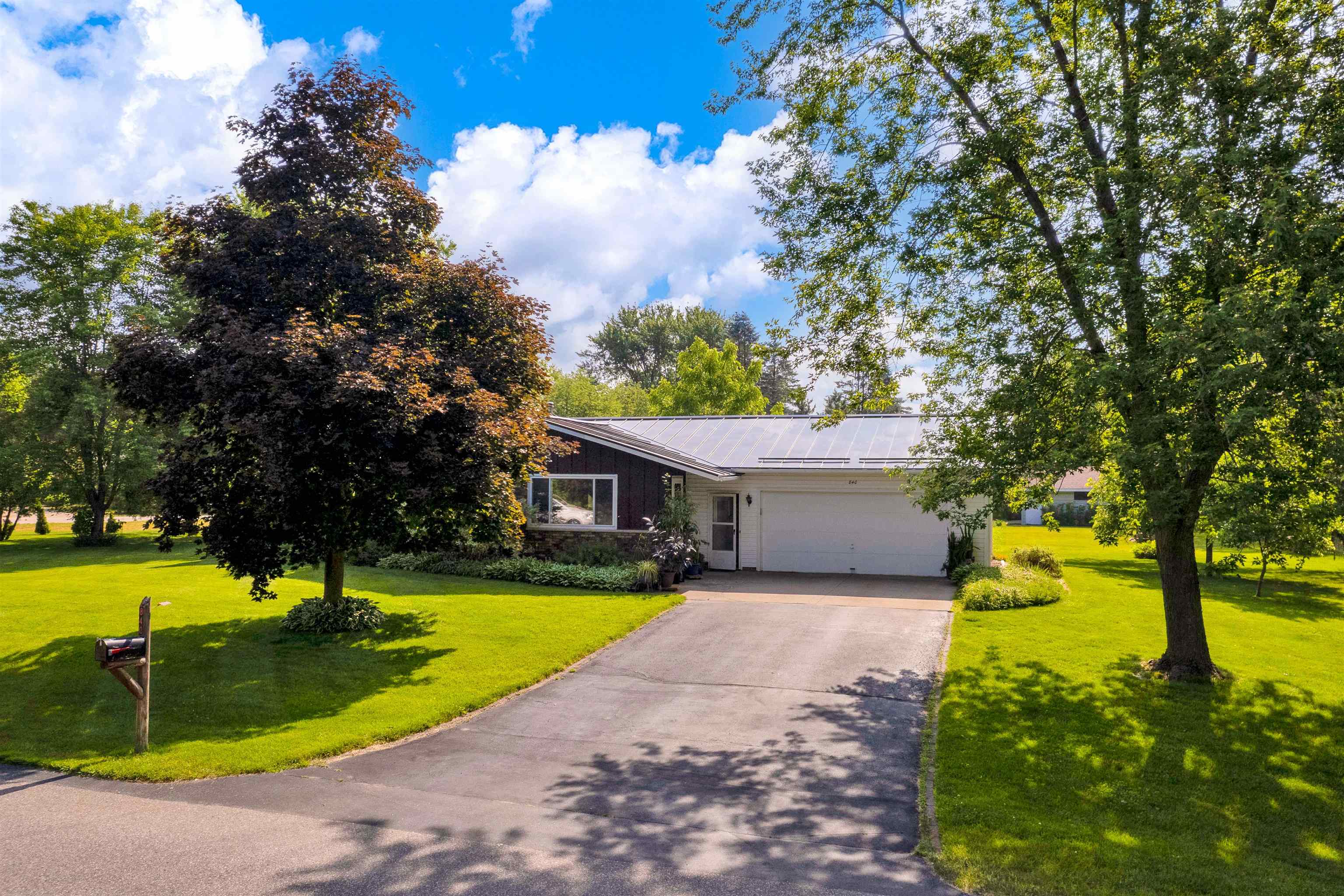 840 RAMBLE LANE