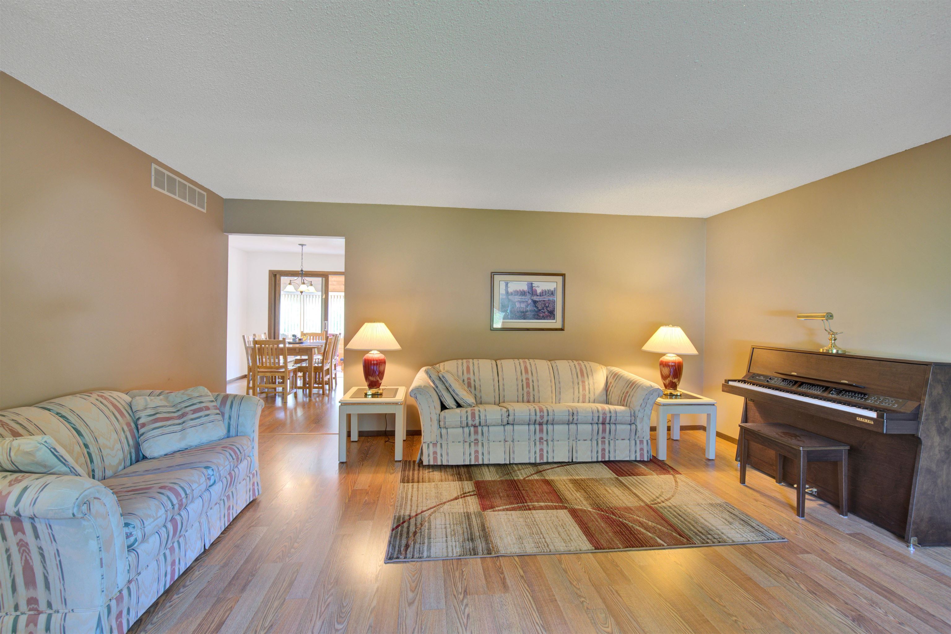 840 RAMBLE LANE