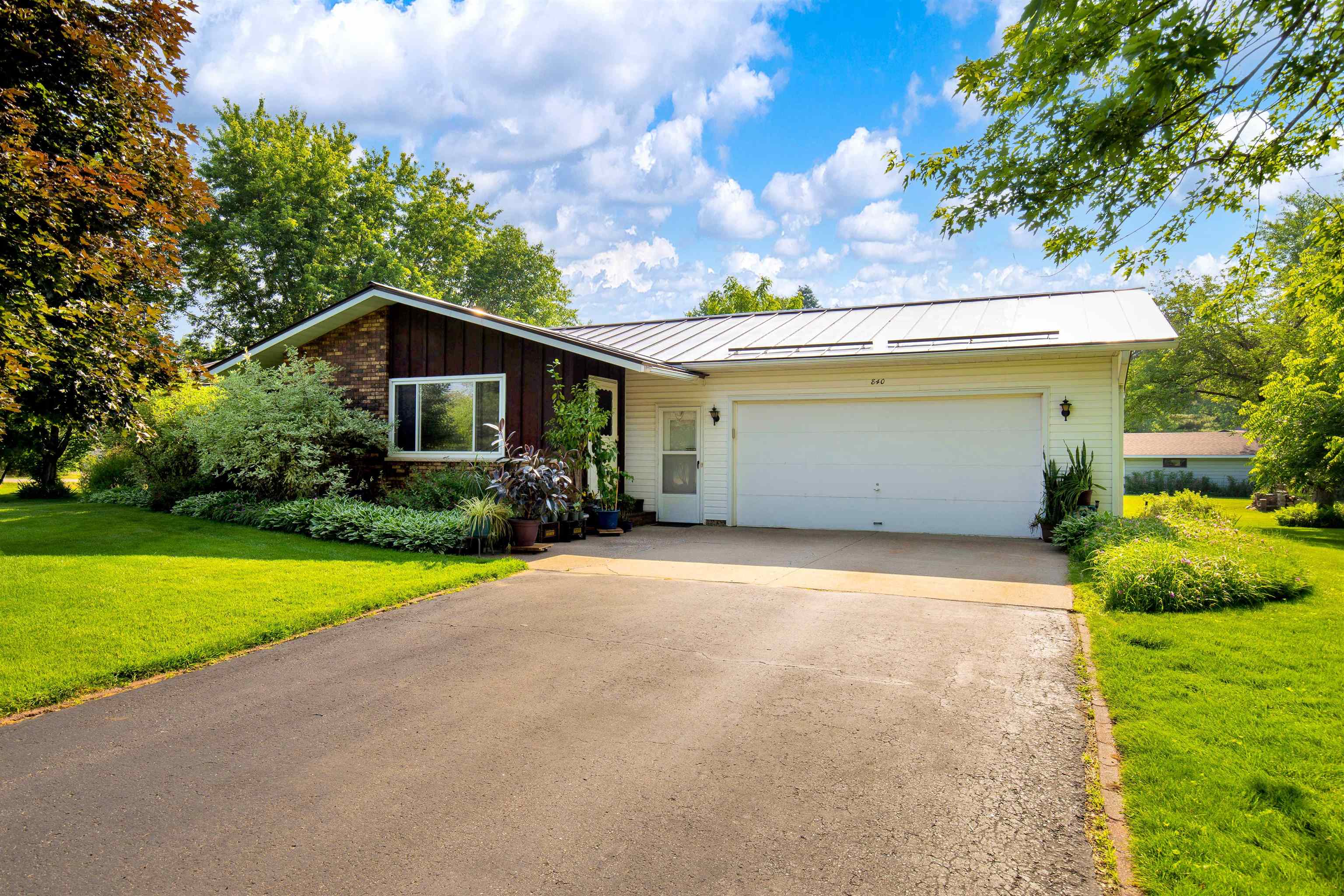 840 RAMBLE LANE