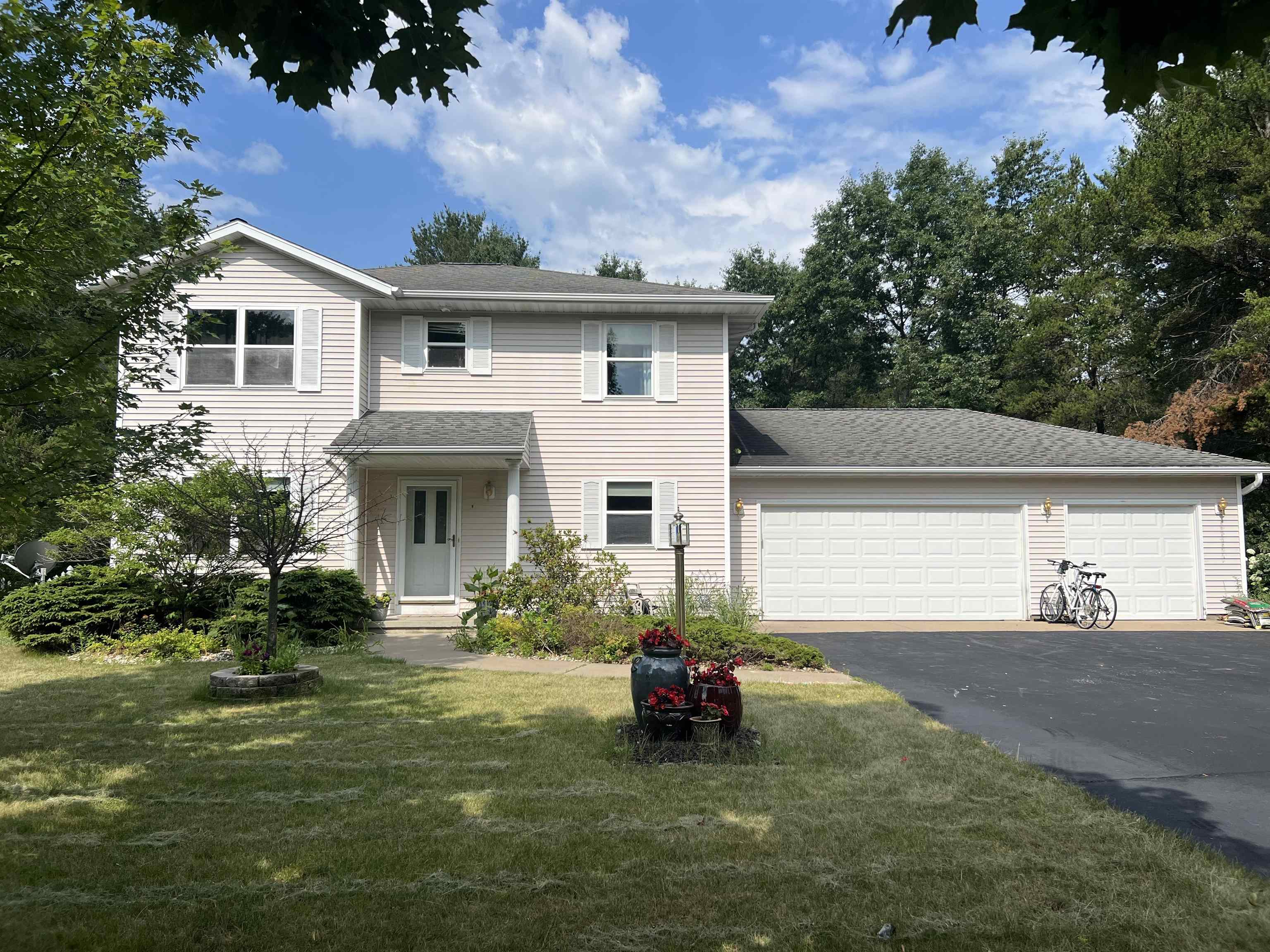 3248 LEAHY AVENUE
