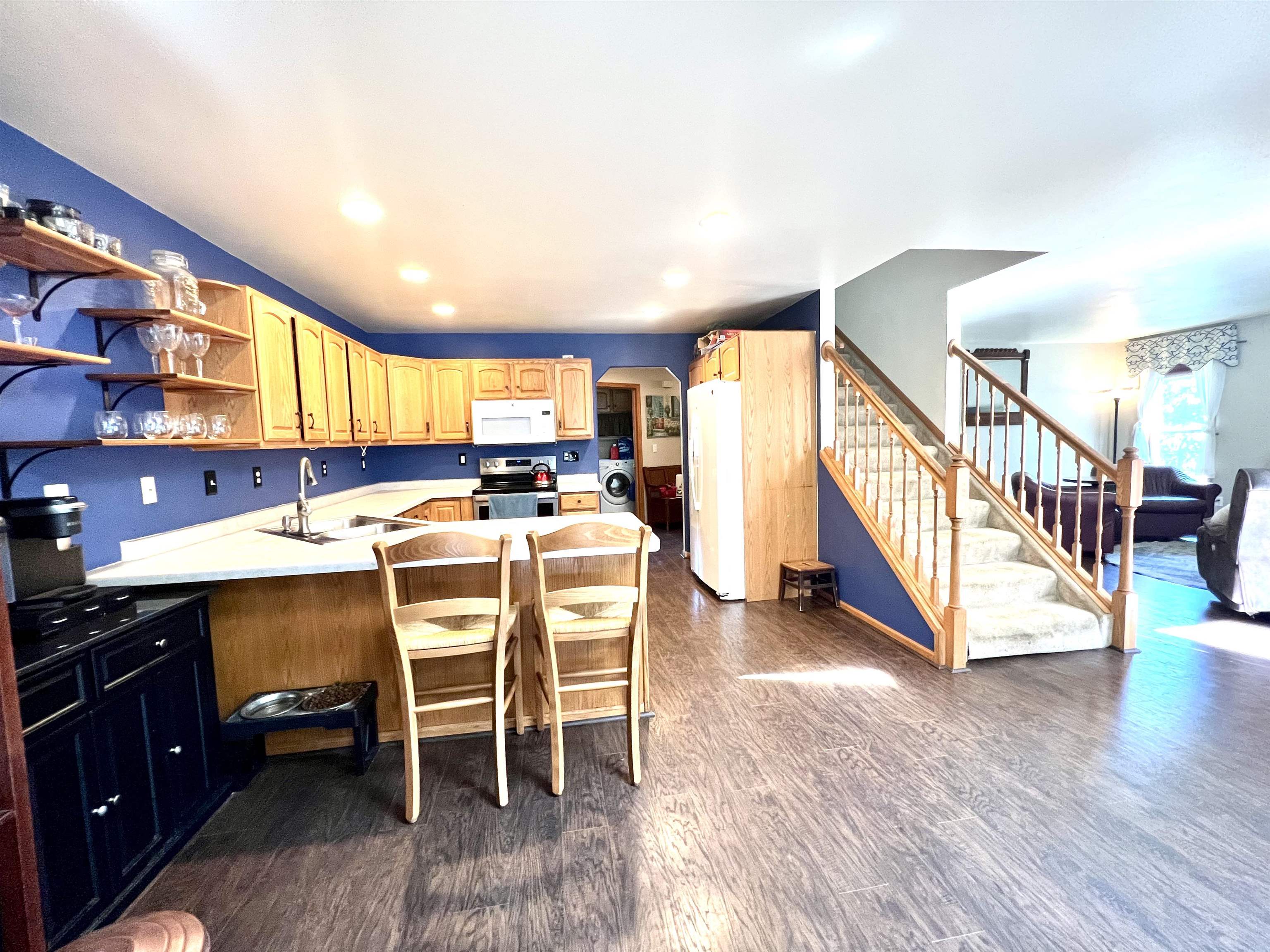 3248 LEAHY AVENUE