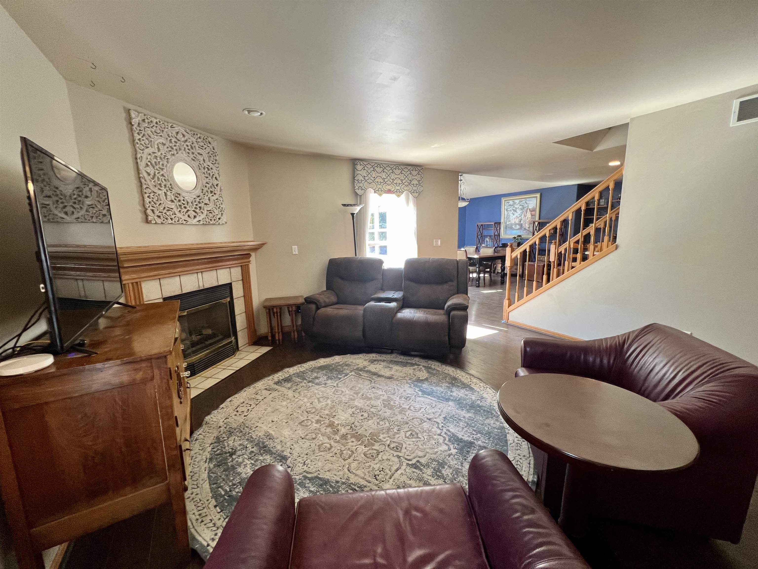 3248 LEAHY AVENUE