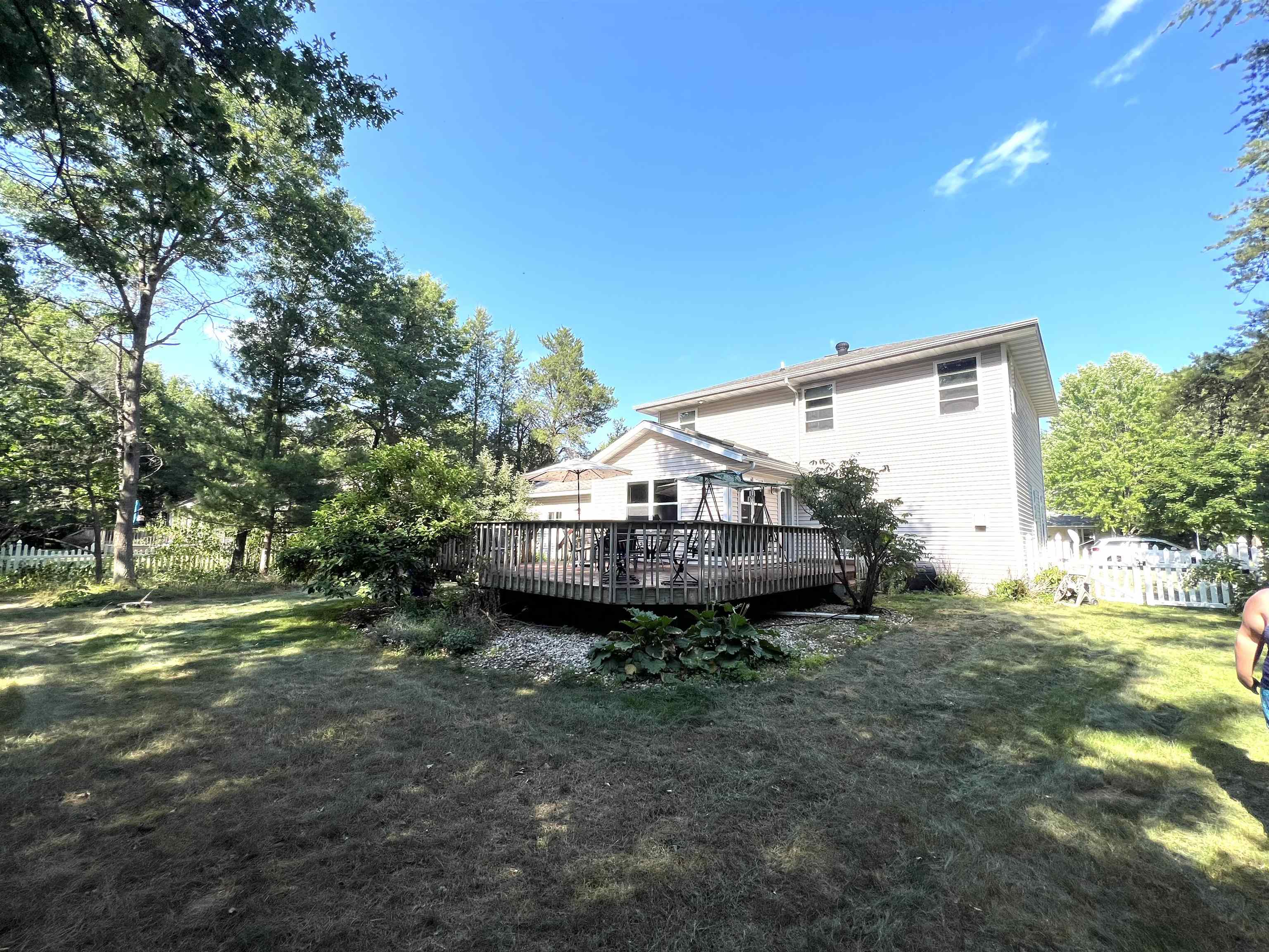 3248 LEAHY AVENUE