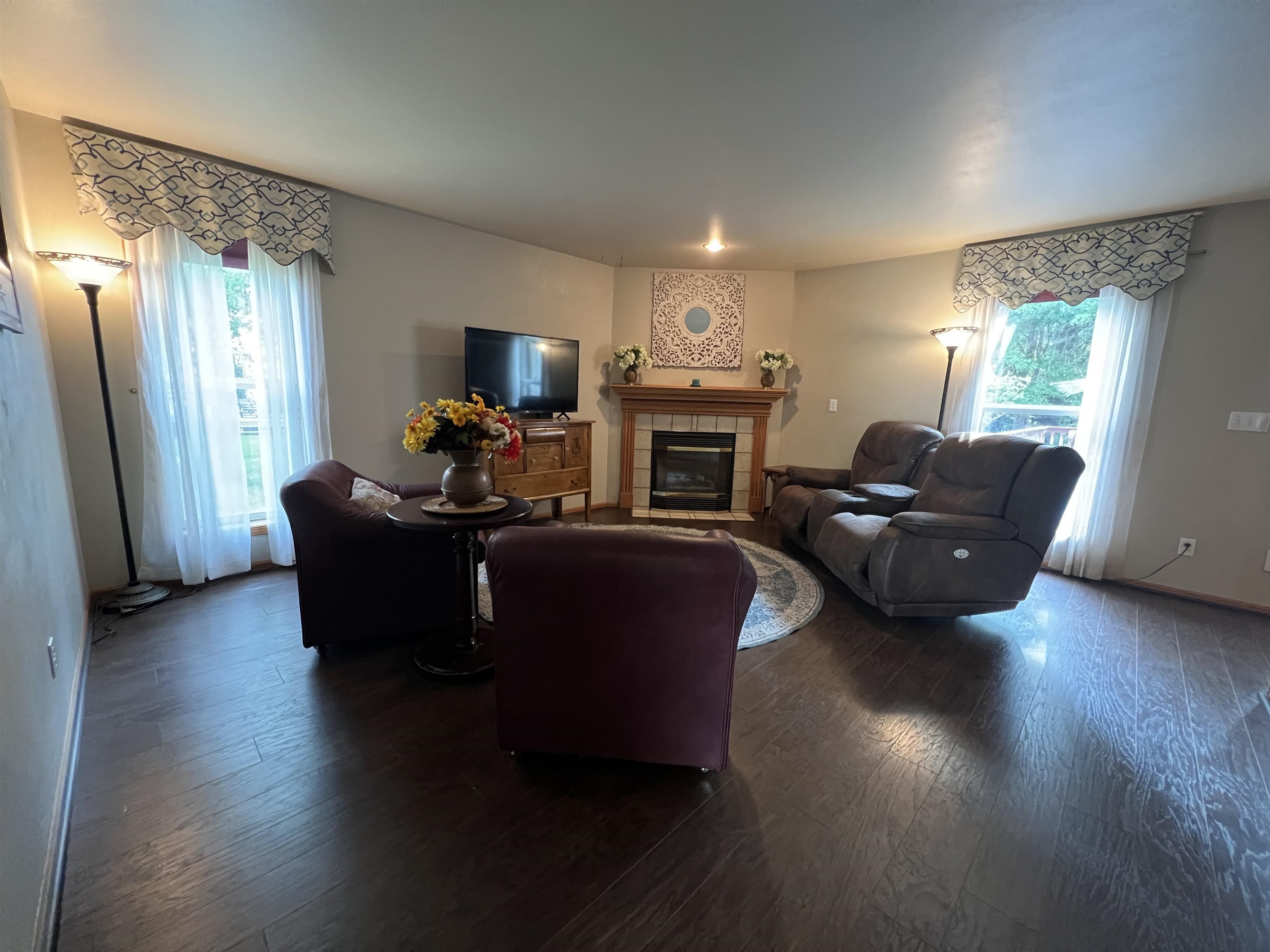 3248 LEAHY AVENUE