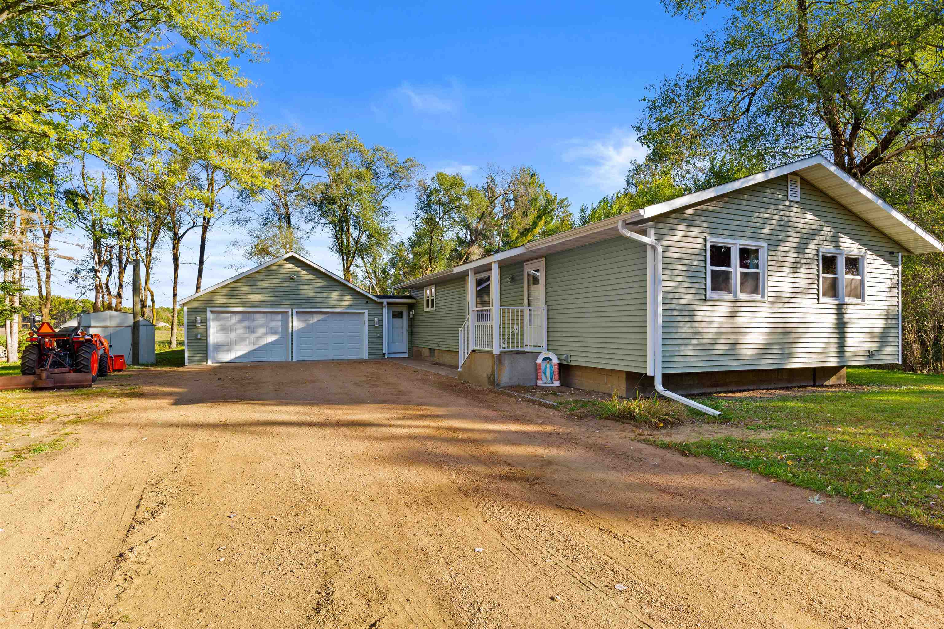 552 EVERGREEN DRIVE