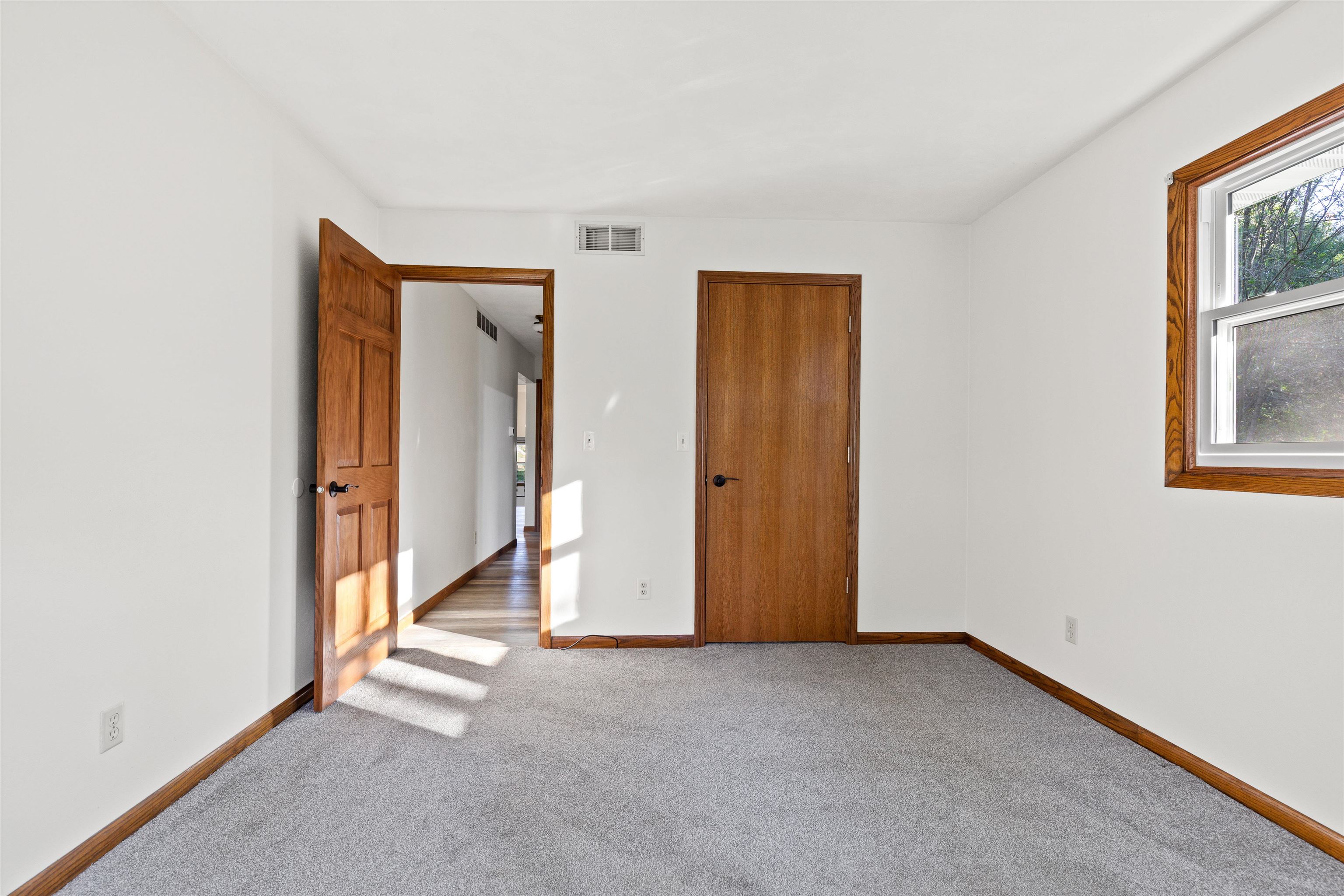 552 EVERGREEN DRIVE