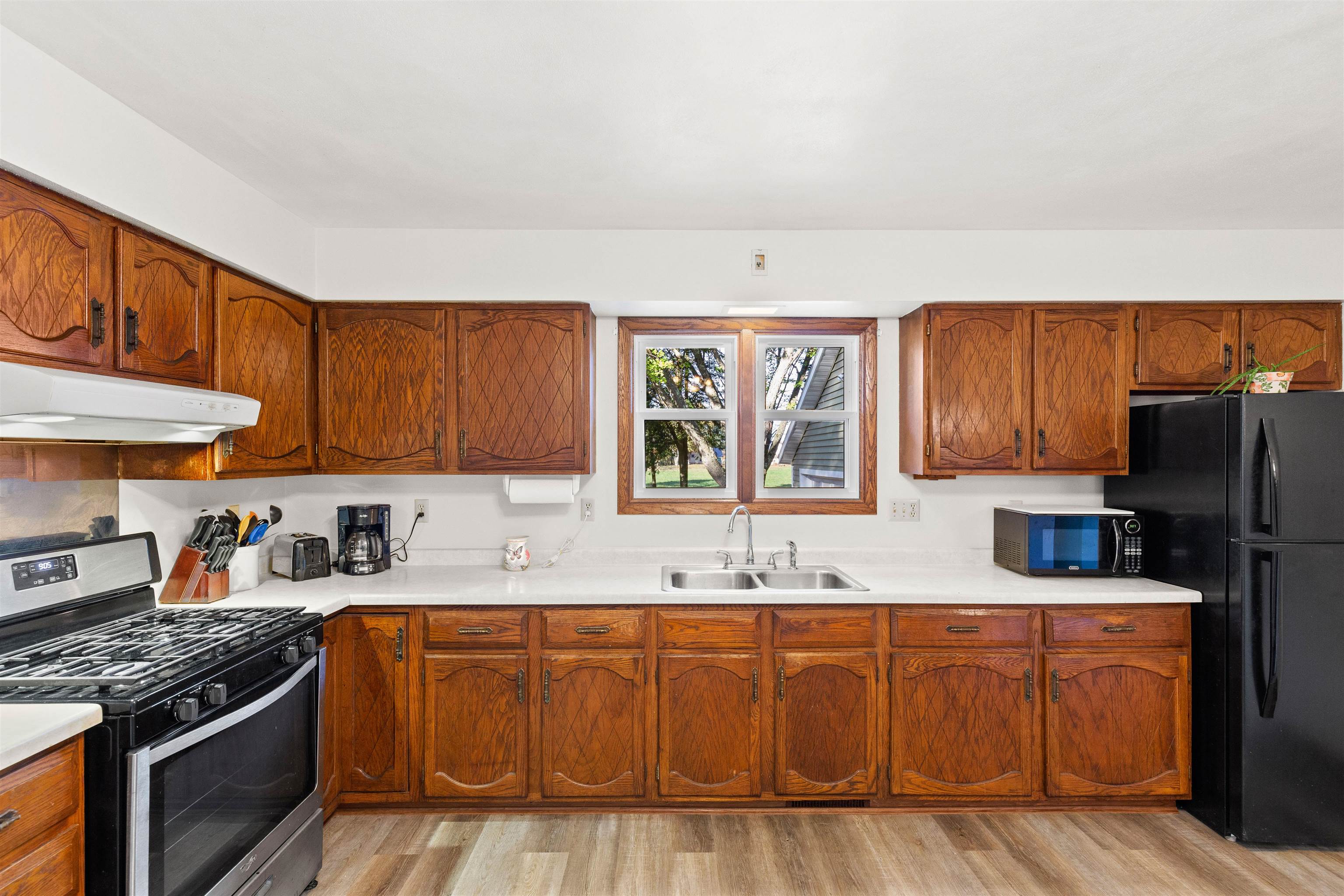 552 EVERGREEN DRIVE