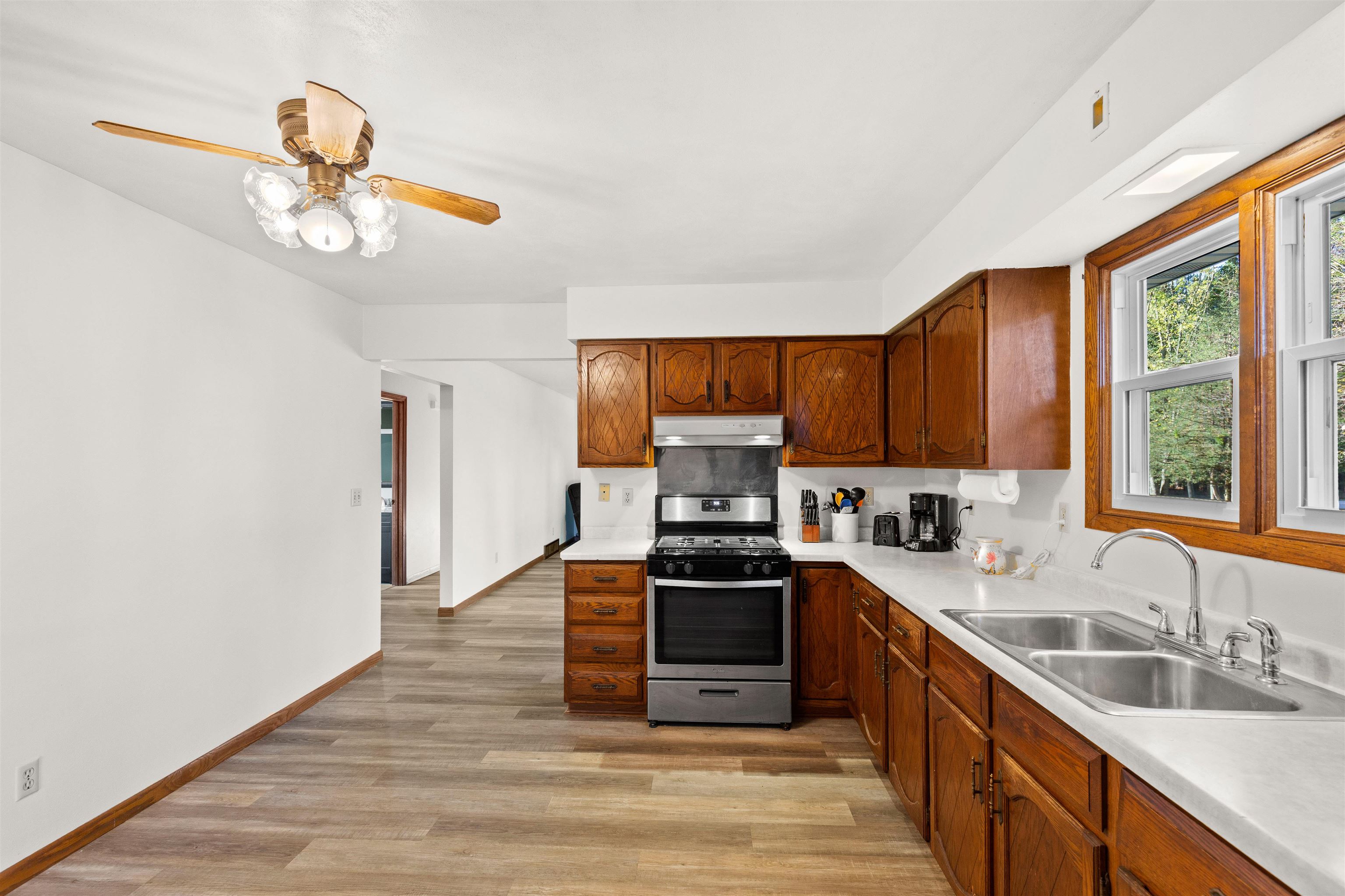 552 EVERGREEN DRIVE