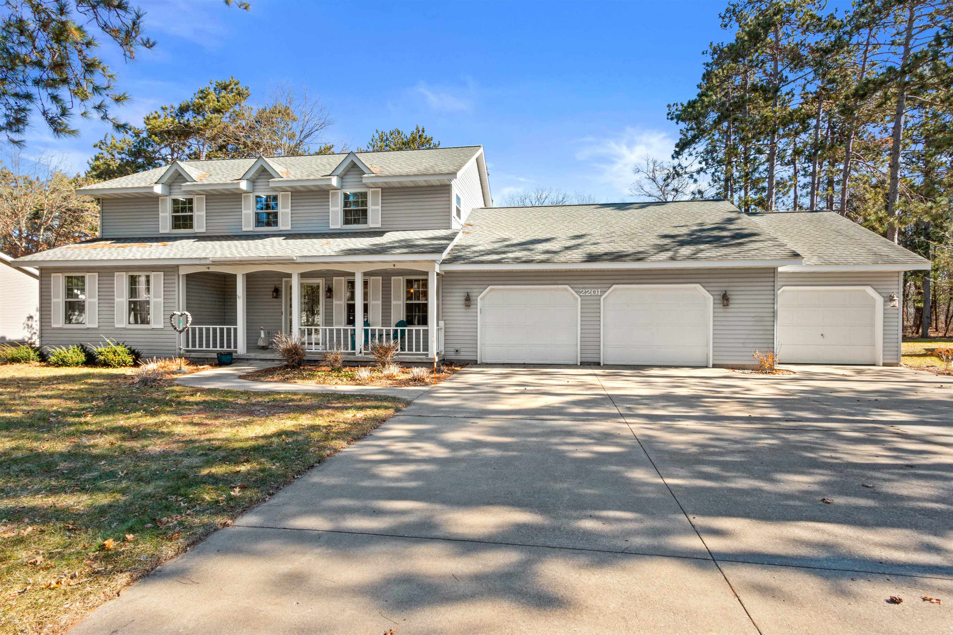 2201 SHADOWVIEW CIRCLE