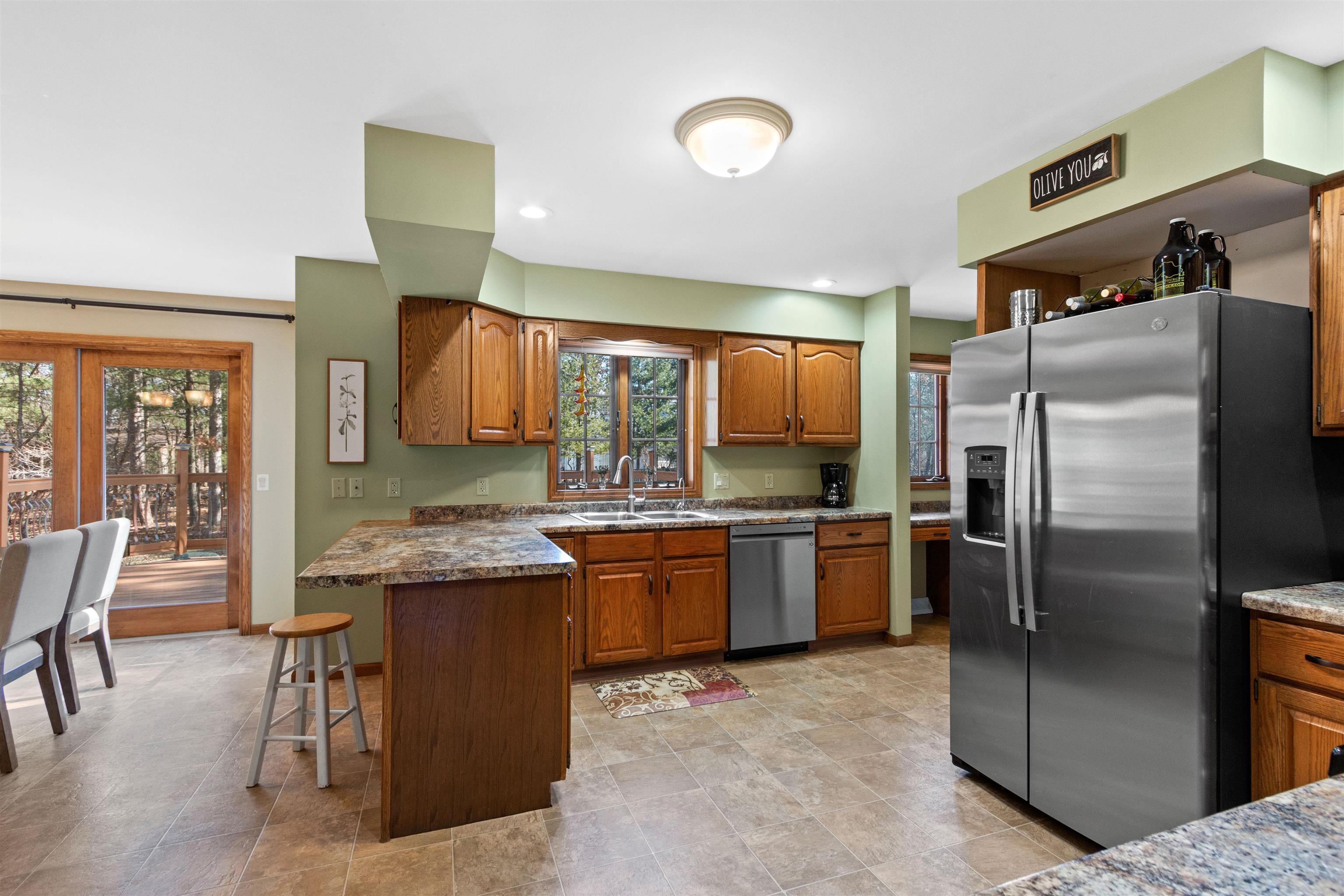 2201 SHADOWVIEW CIRCLE