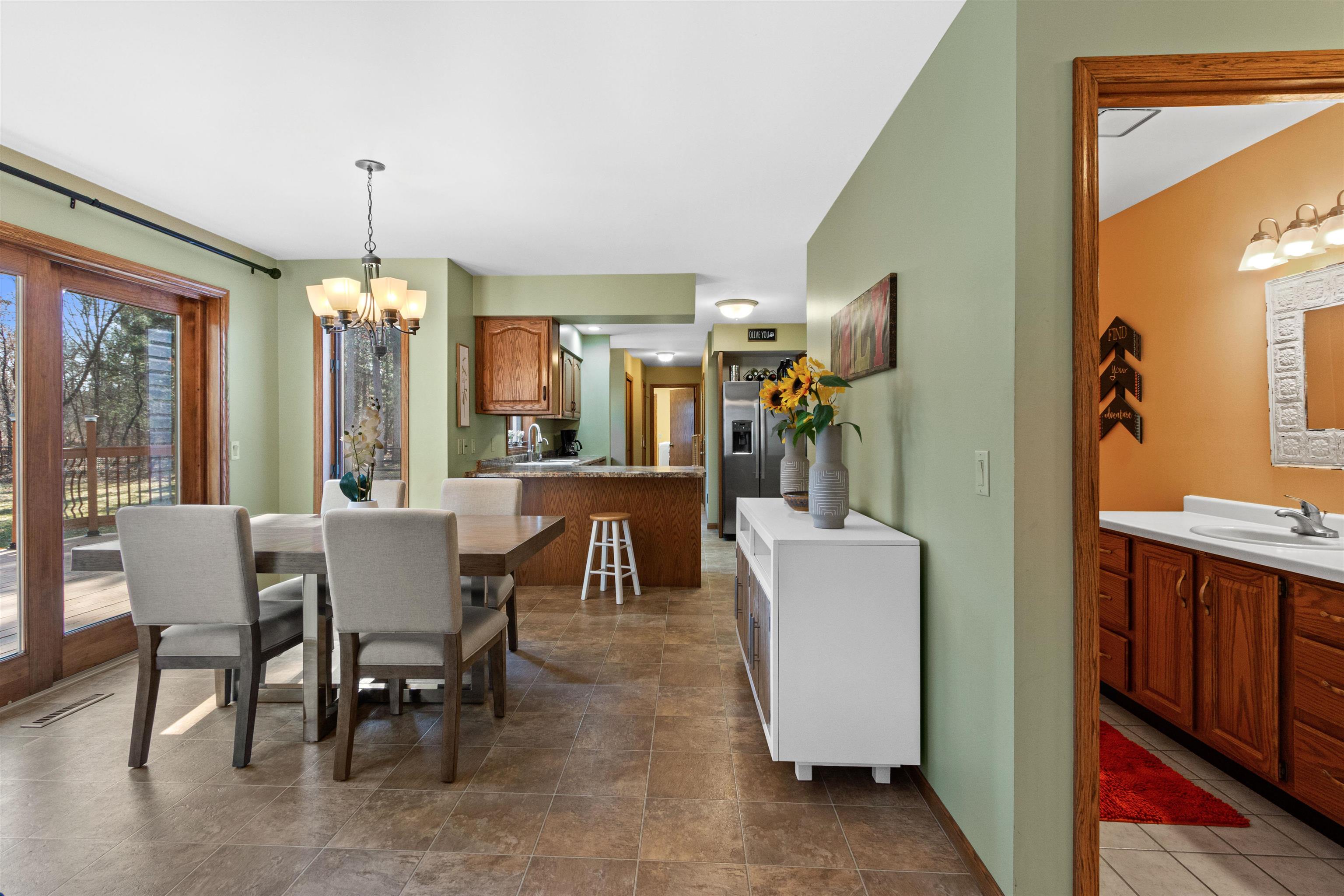 2201 SHADOWVIEW CIRCLE